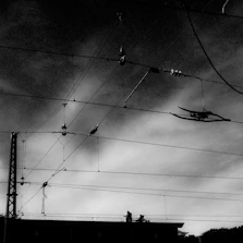 Minimalist technical icon representing infrastructure resilience and rapid repair.