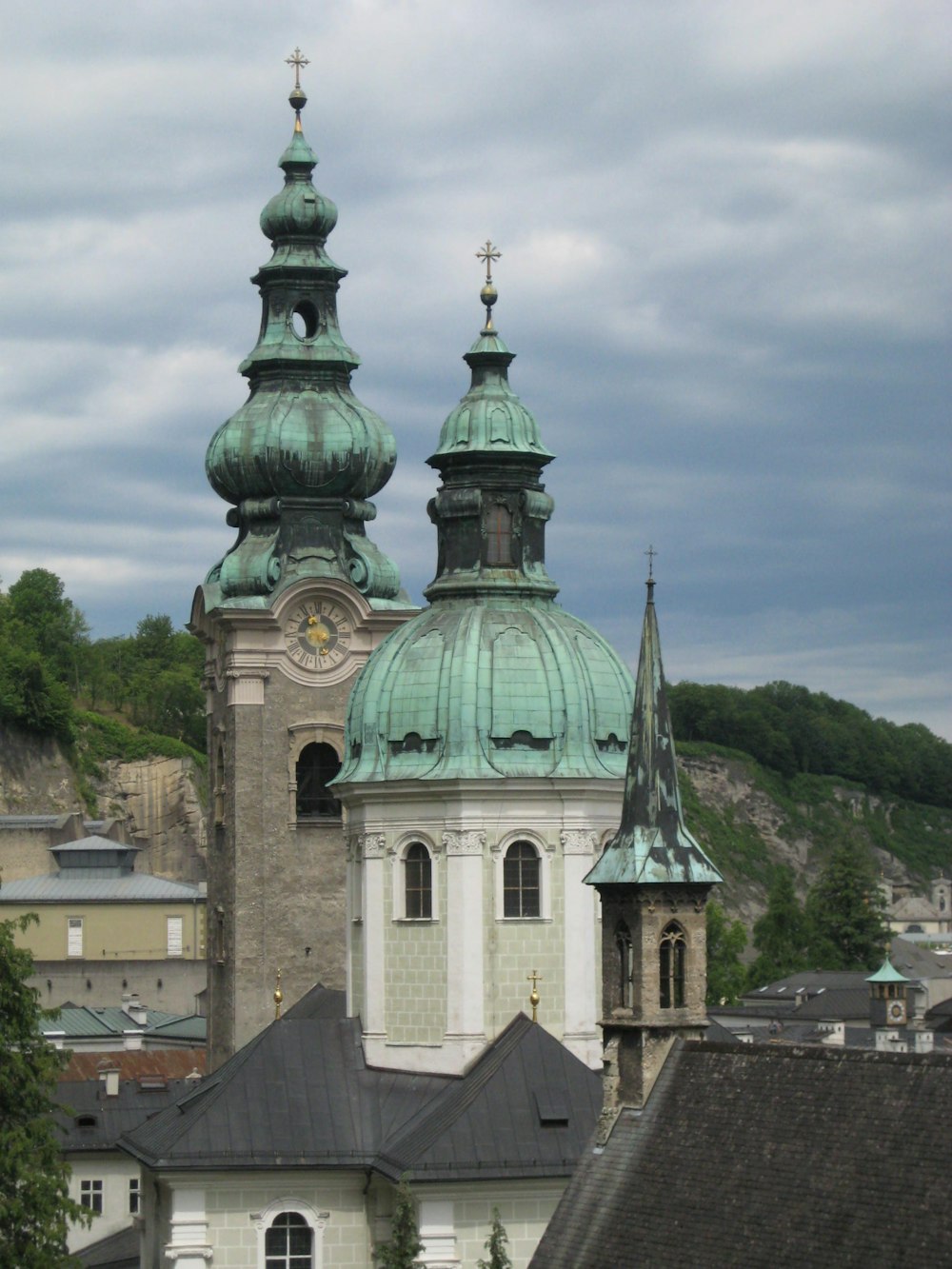 a large building with two towers and a clock