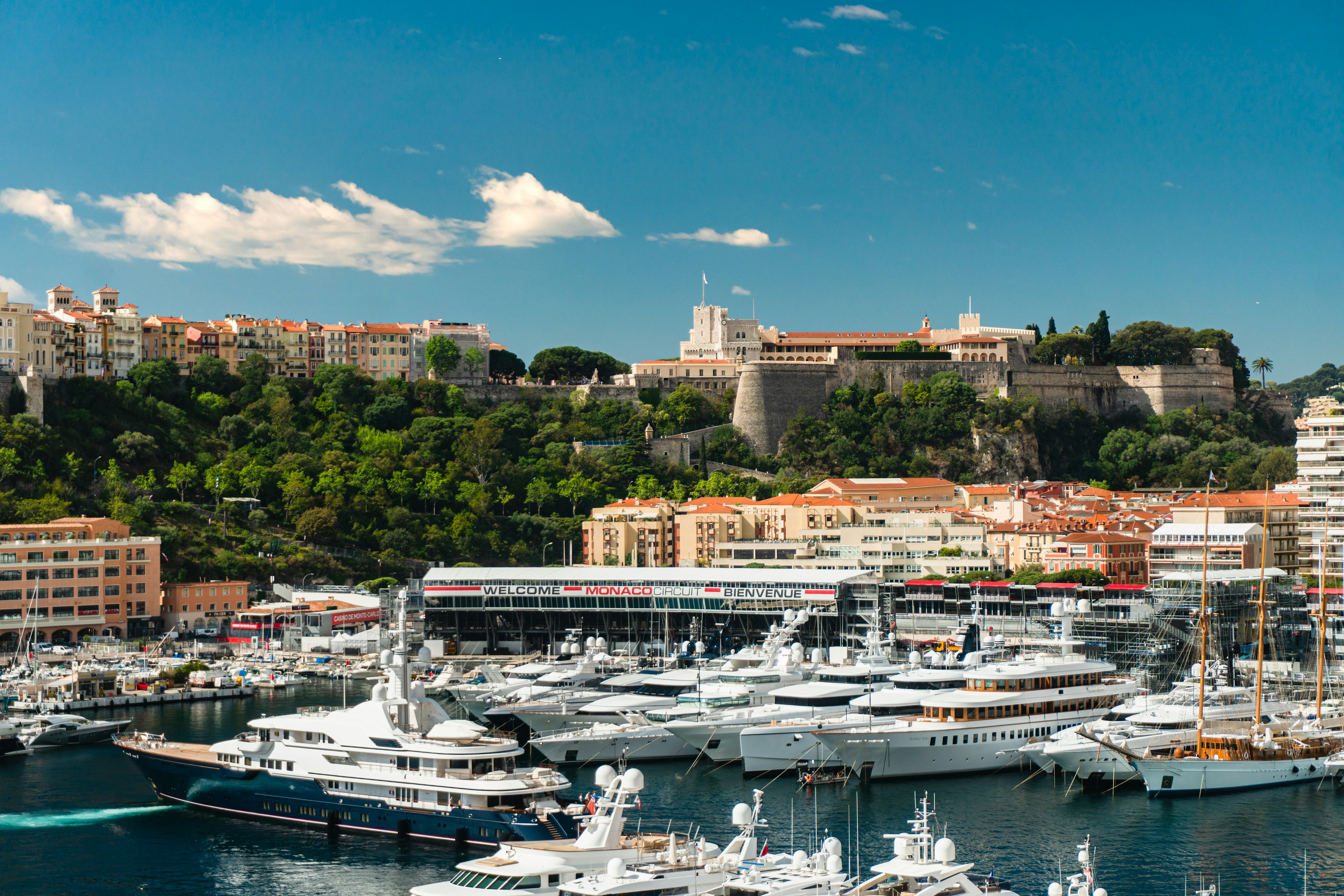 Porto Monaco con yacht e circuito