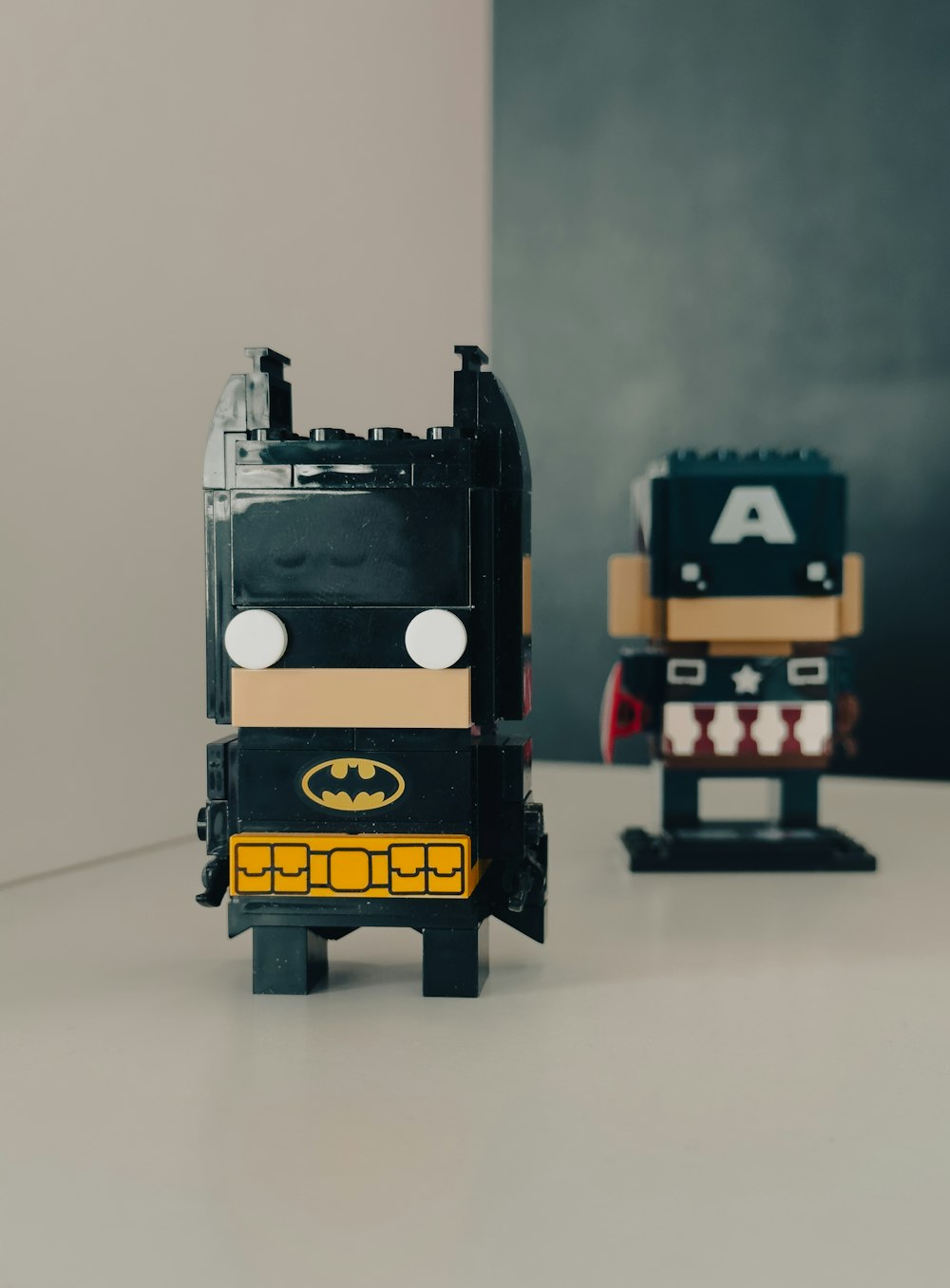 a couple of legos that are sitting on a table