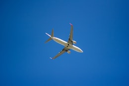 Aereo passeggeri in volo