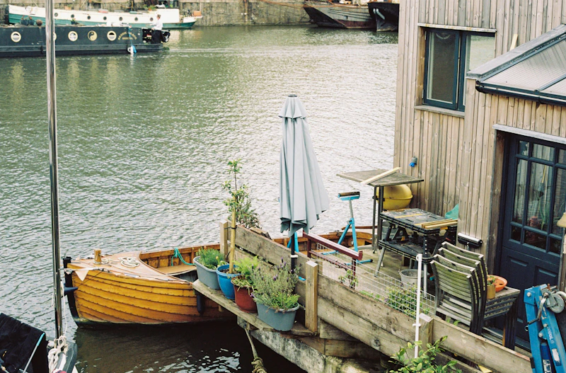 Hidden and Underrated Cafes in Bristol That Most Tourists Miss