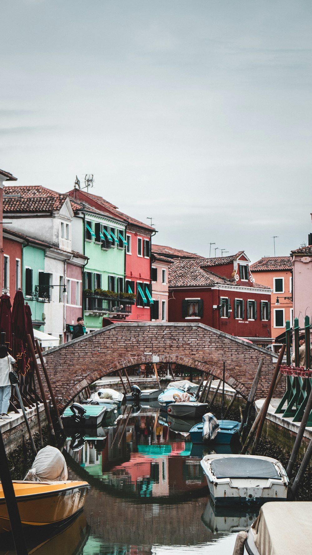 a small bridge over a body of water