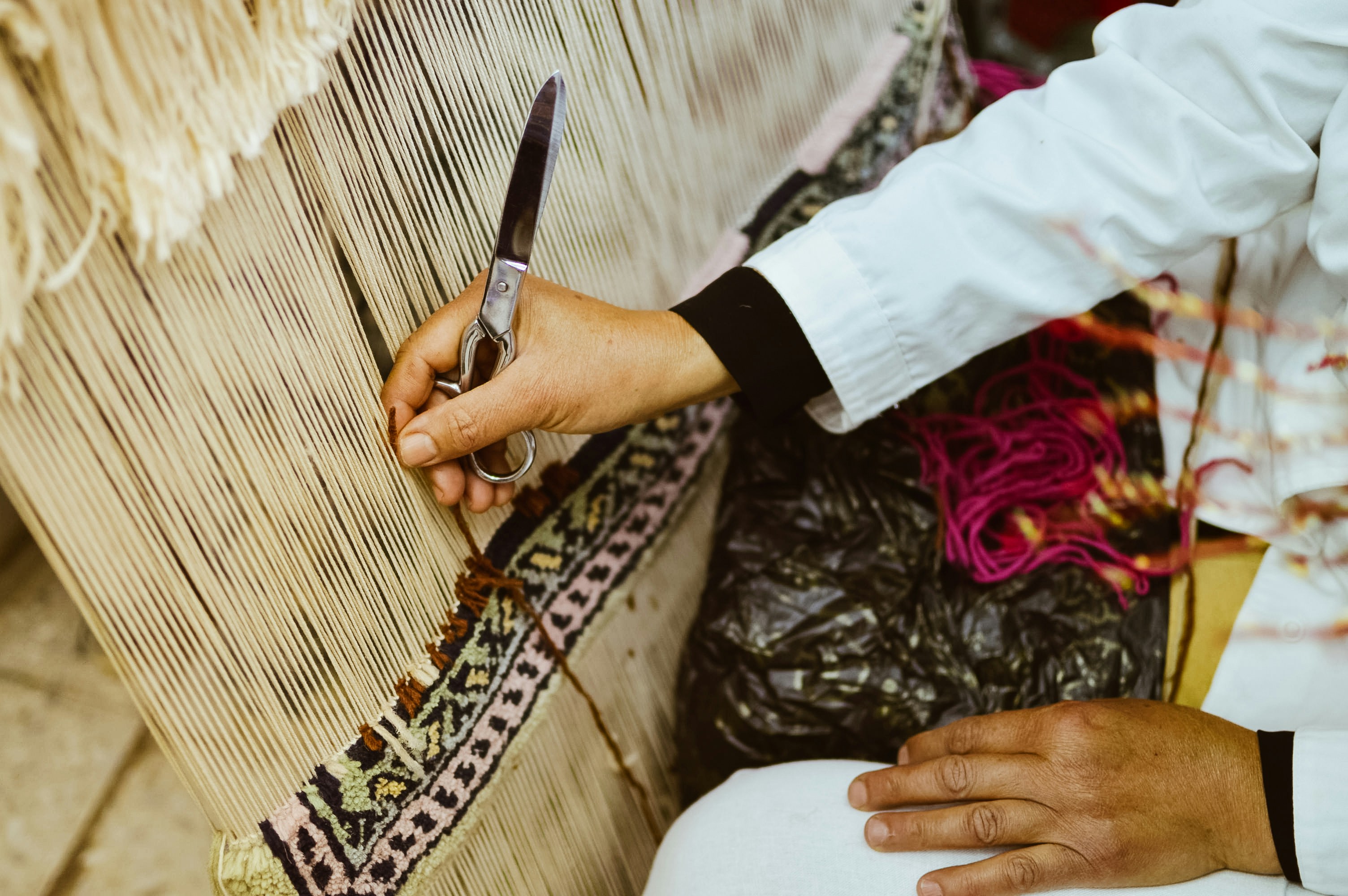 Dicas para o Corte de Tecidos na Confeção de Roupas