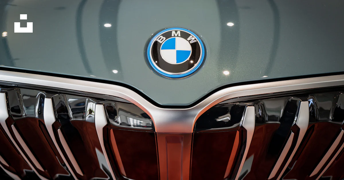 A close up of a bmw logo on a car photo – Free Logo Image on Unsplash