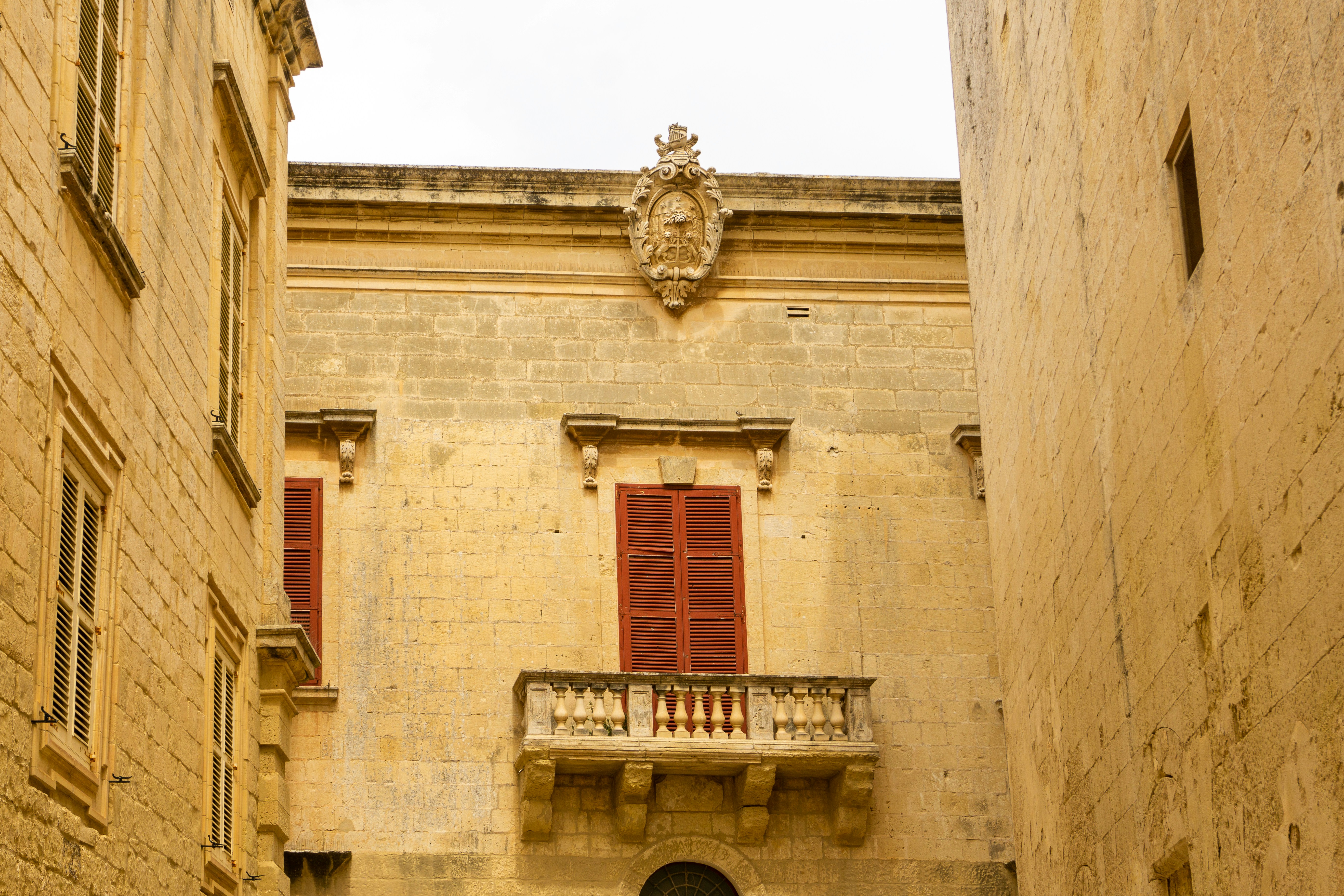 Ko-katedra Świętego Jana — Złoto, Marmur i Caravaggio