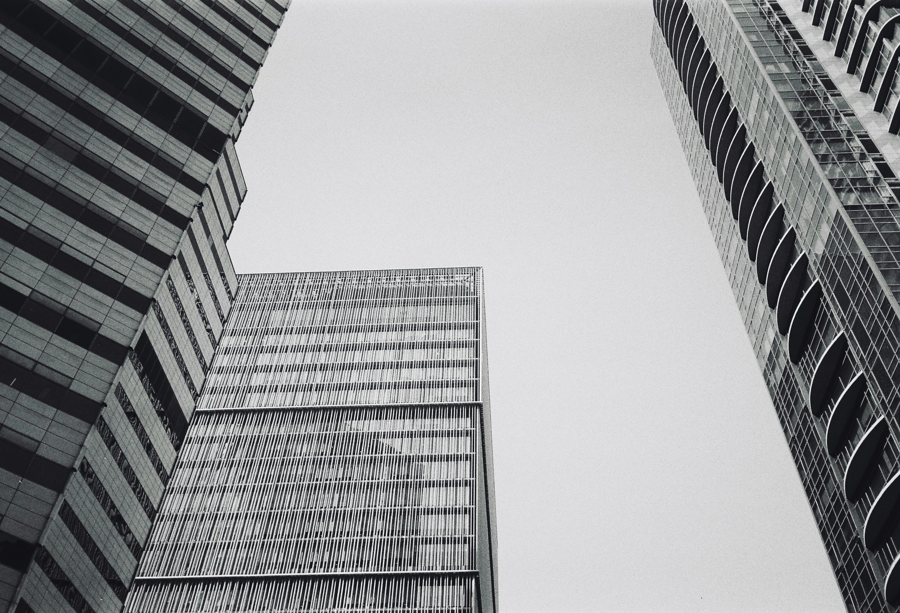 Photo by atluminon