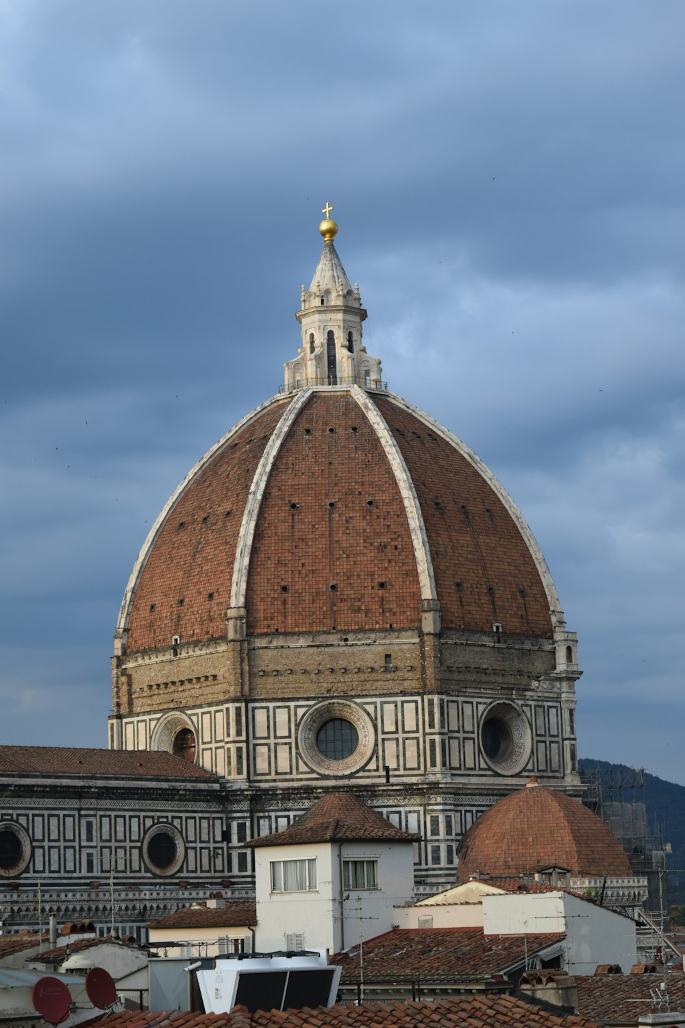 a large building with a dome on top of it