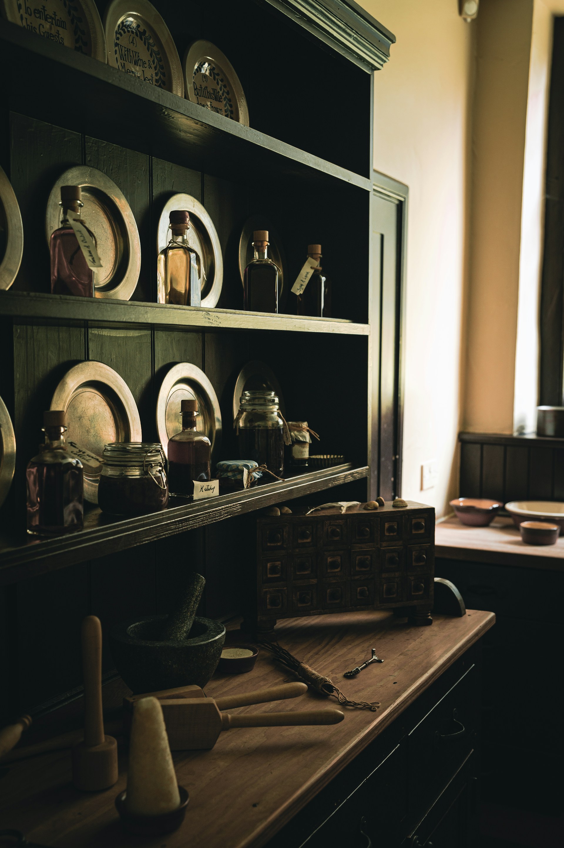 black and white bed linen