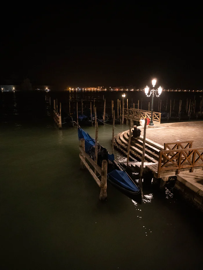 Débarquement du poisson sur le quai de pêche