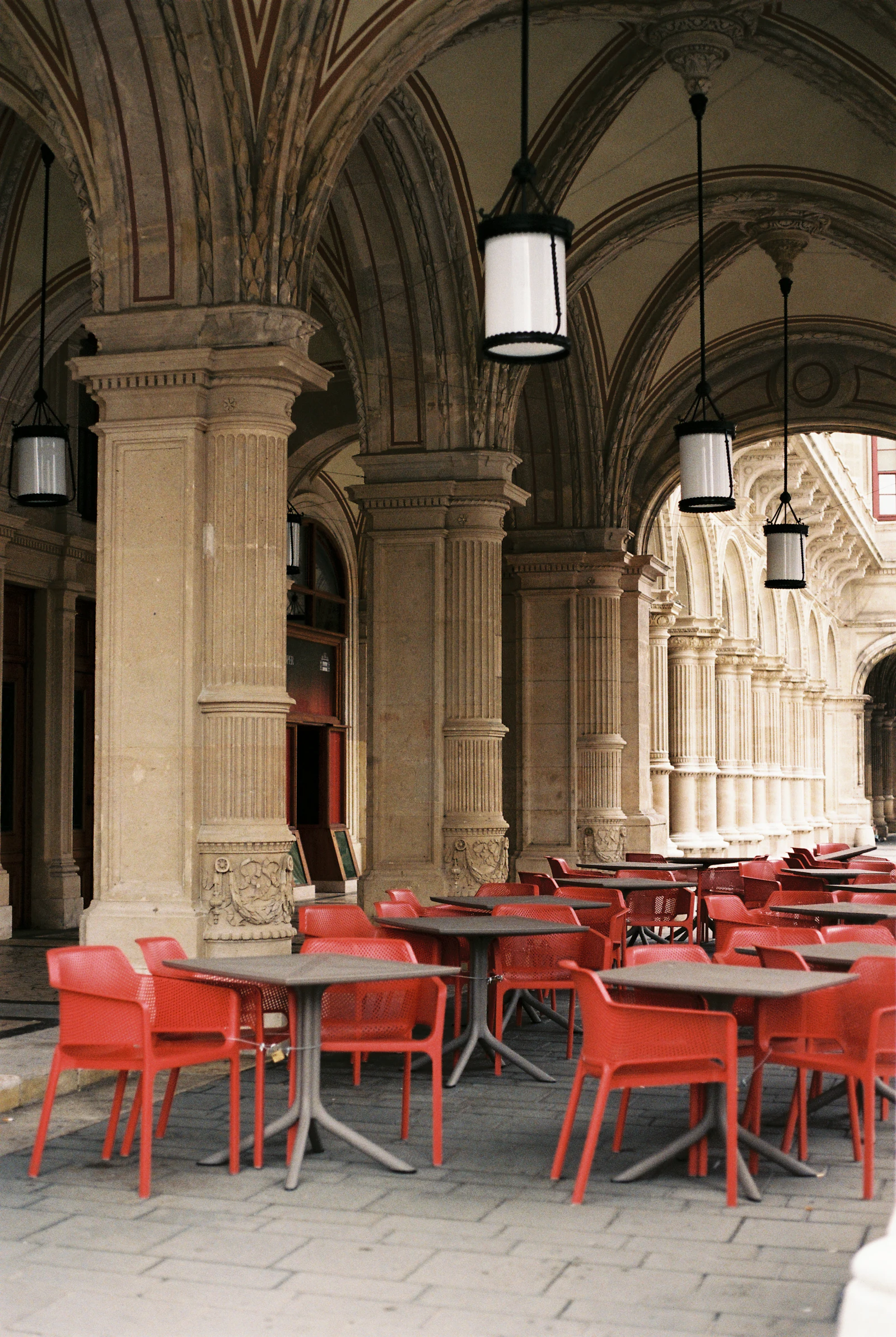 Illustrative photograph for what to eat in vienna in one day; it does not document a named venue or current service.