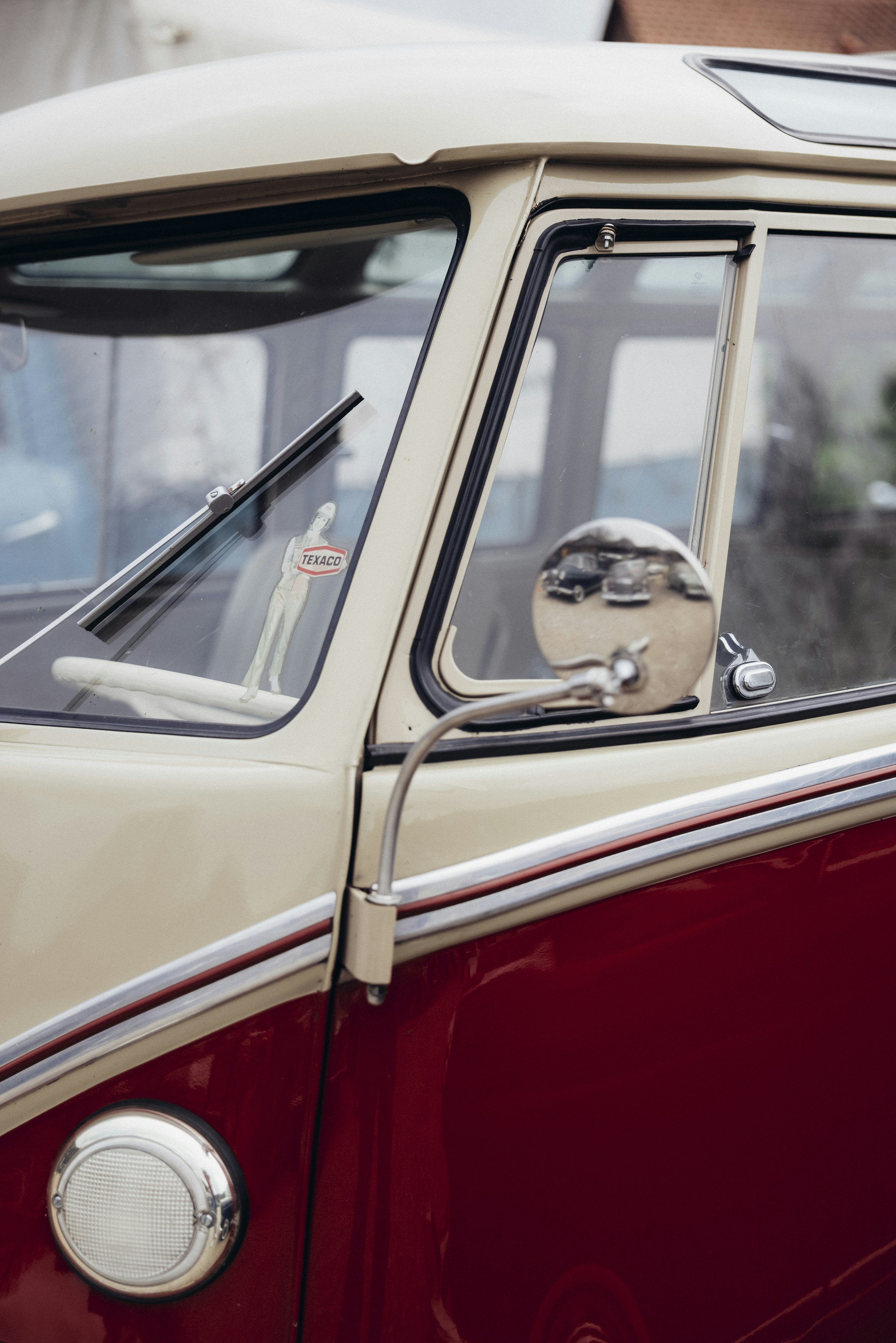 Photo by markusspiske