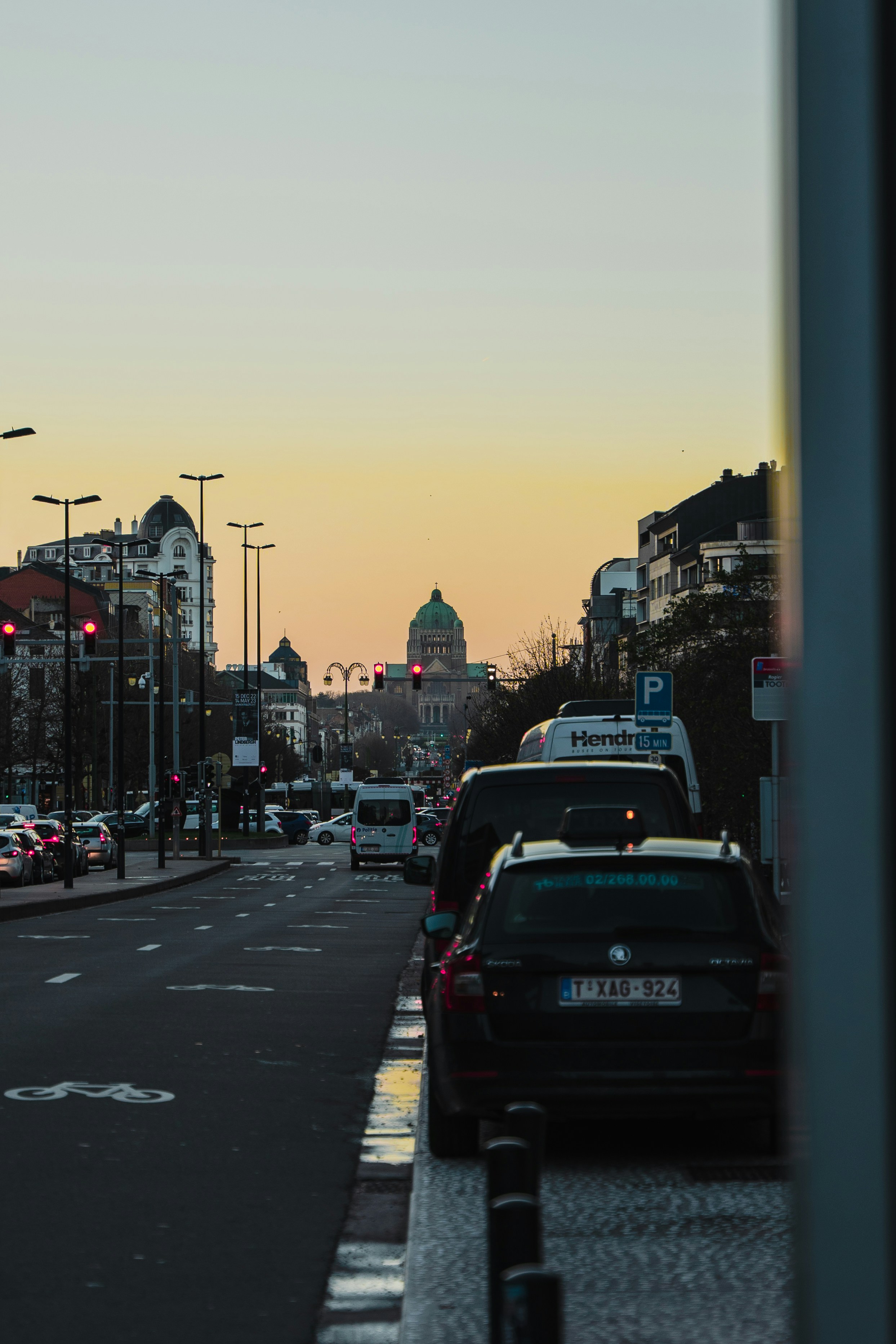 Photo by winstontjia