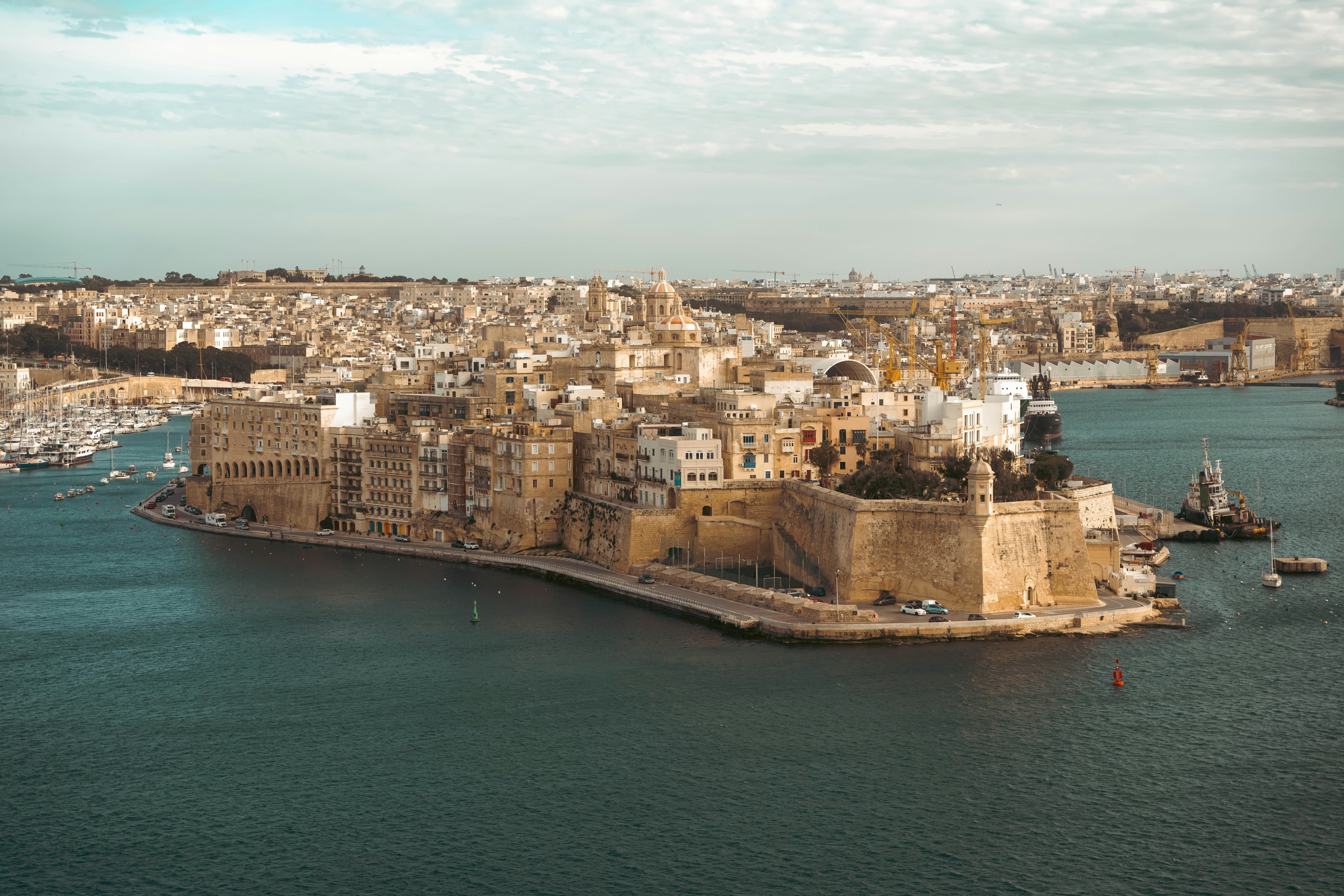 Photo by bryanbrittos