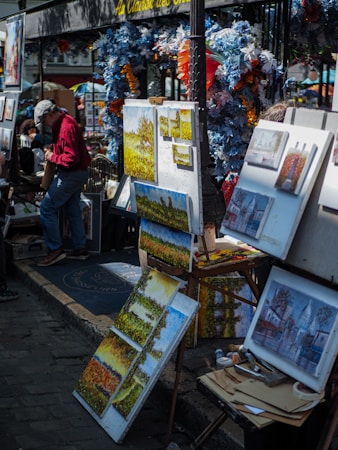 Exploring the World of Art Selling
