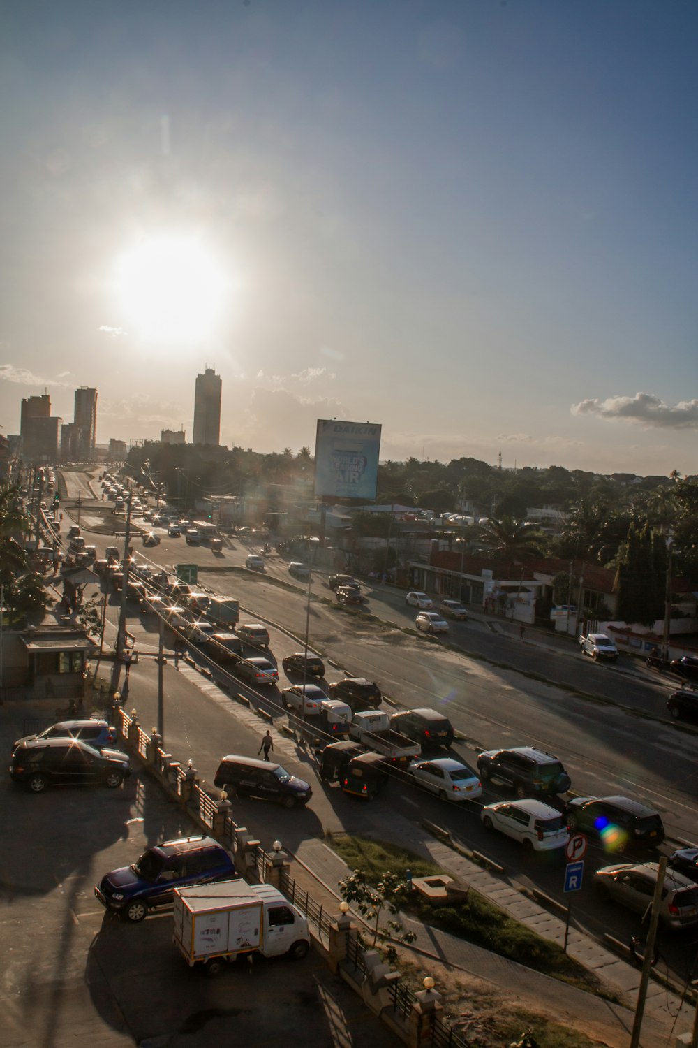 a city street filled with lots of traffic