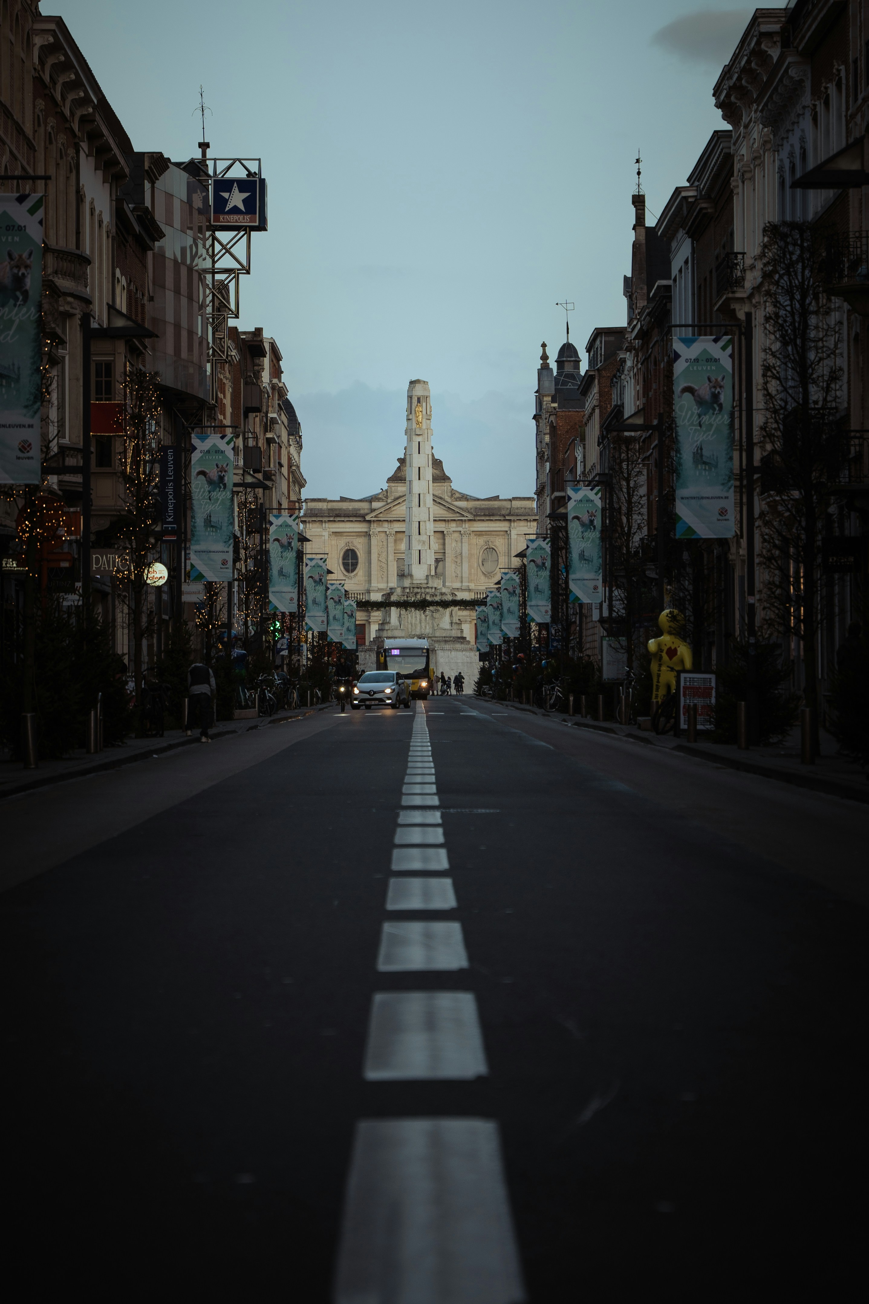 Photo by winstontjia