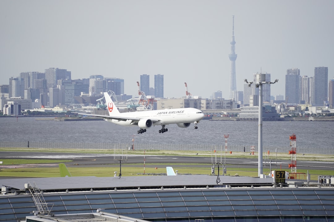 How U.S. Airlines Compete for Tokyo&#8217;s Prime Real Estate:Tokyo Turf War: U.S. Airlines Battle for Coveted Slots at Haneda Airport