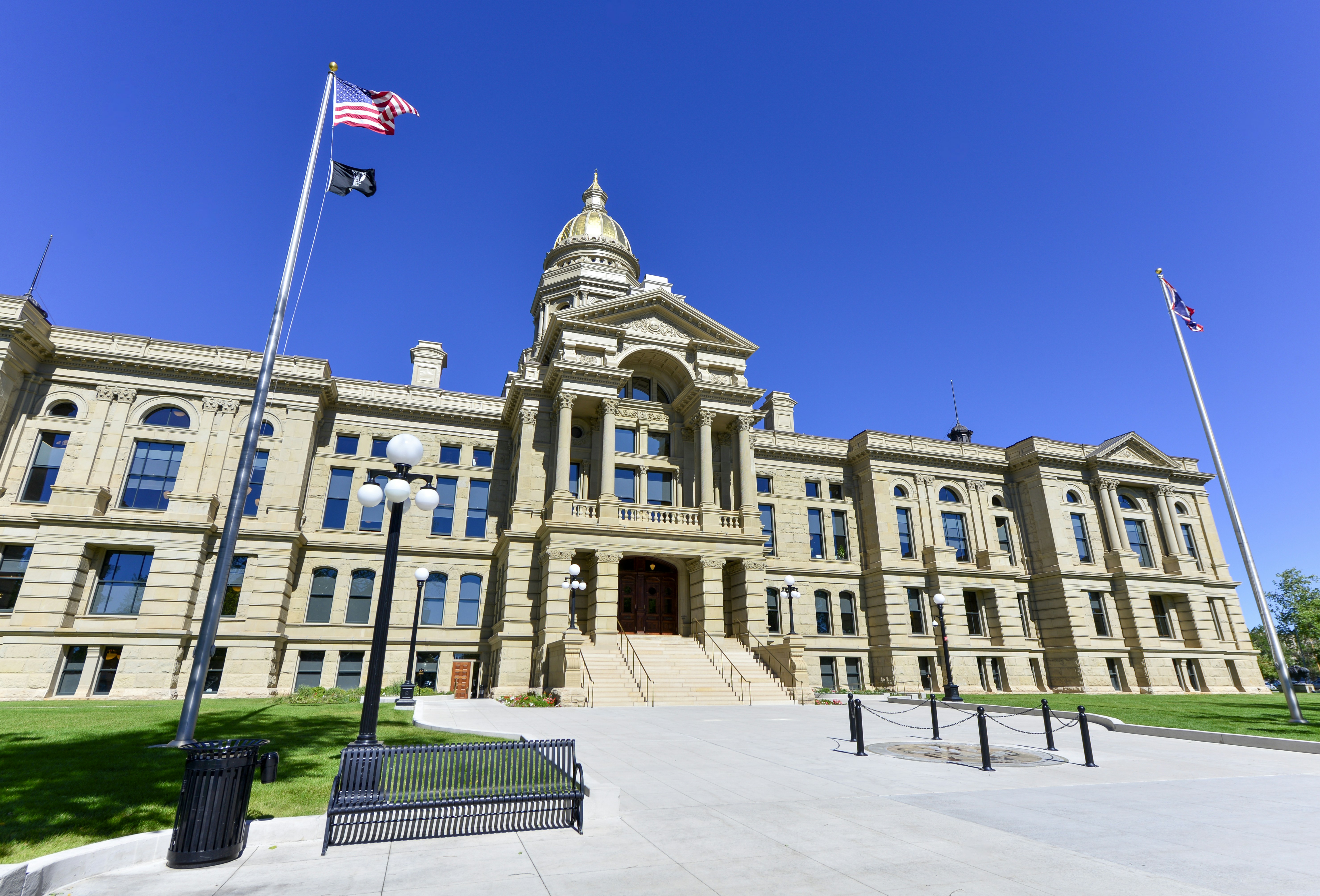 photo-1684789133426-b96ff75ade32?ixid=M3wxMjA3fDB8MXxzZWFyY2h8MjB8fG5lYnJhc2thJTIwYnVzaW5lc3MlMjBsaWNlbnNlfGVufDB8fHx8MTc0NDgyODg4MXww\u0026ixlib=rb-4.0.3