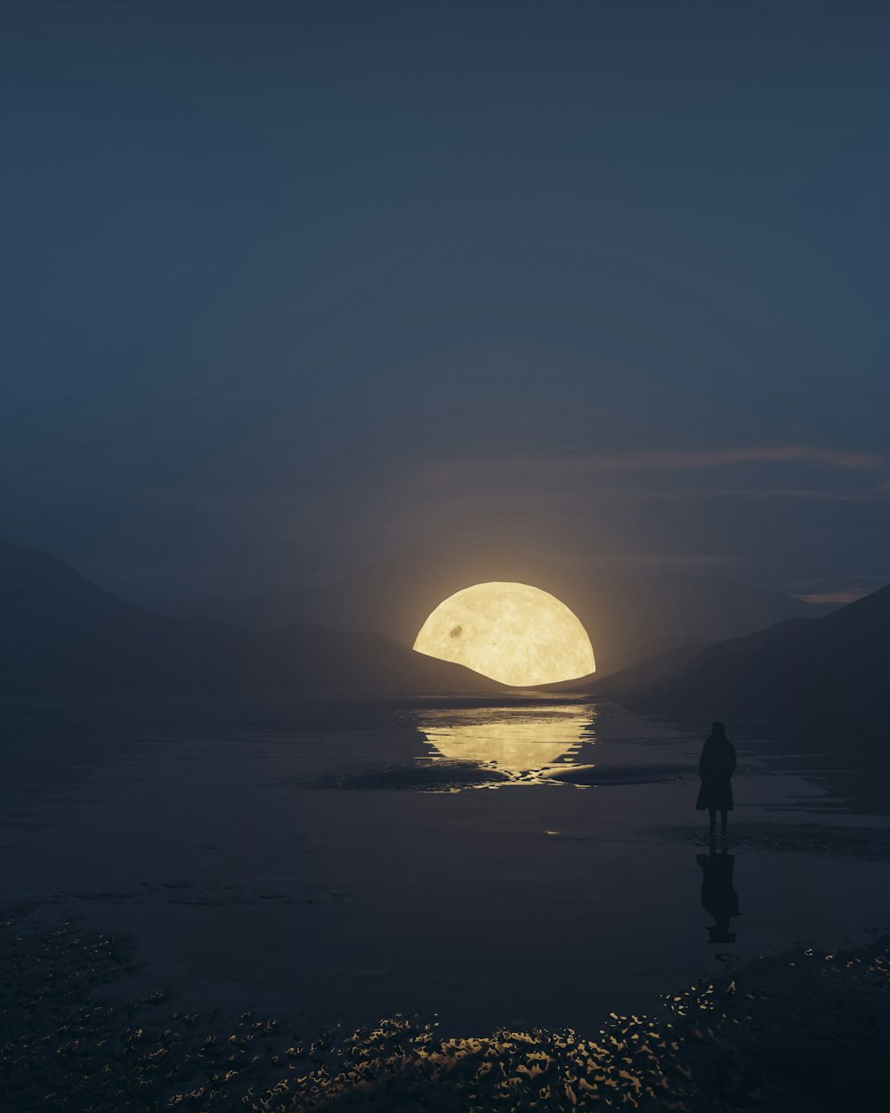 uma pessoa em pé em uma praia em frente a uma lua cheia