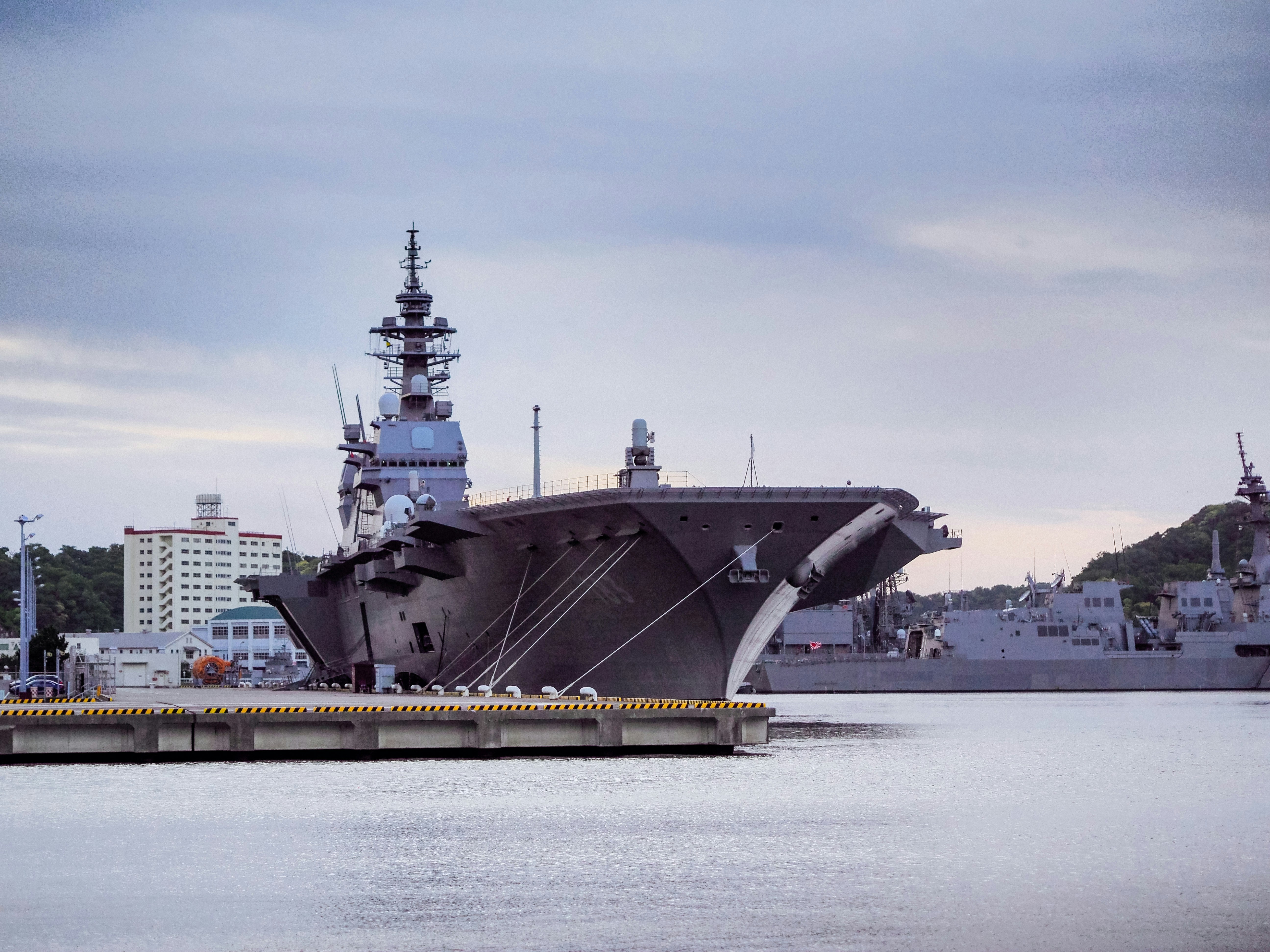 護衛艦いずも JMSDF 海上自衛隊 横須賀