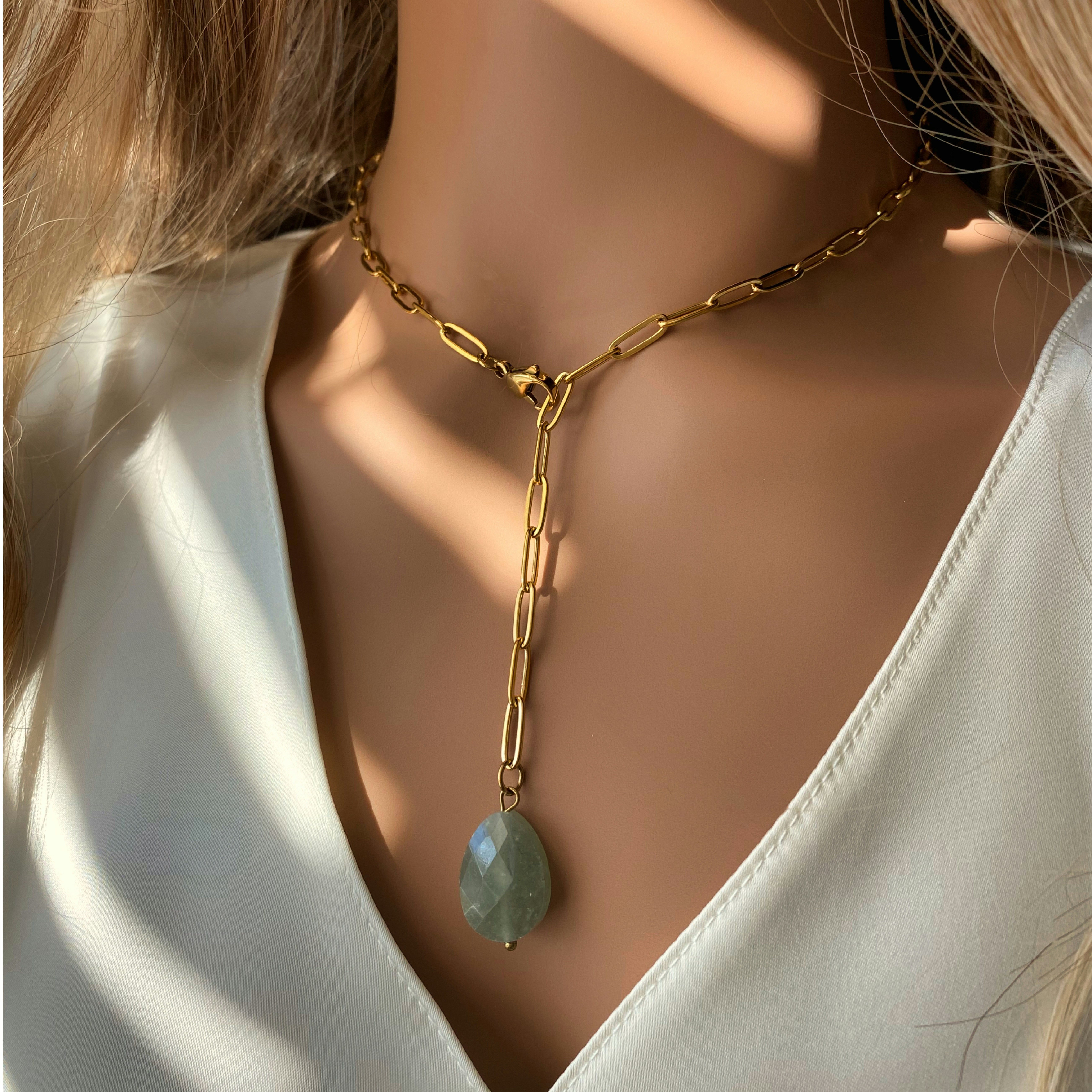 Elegant Gold Necklace
