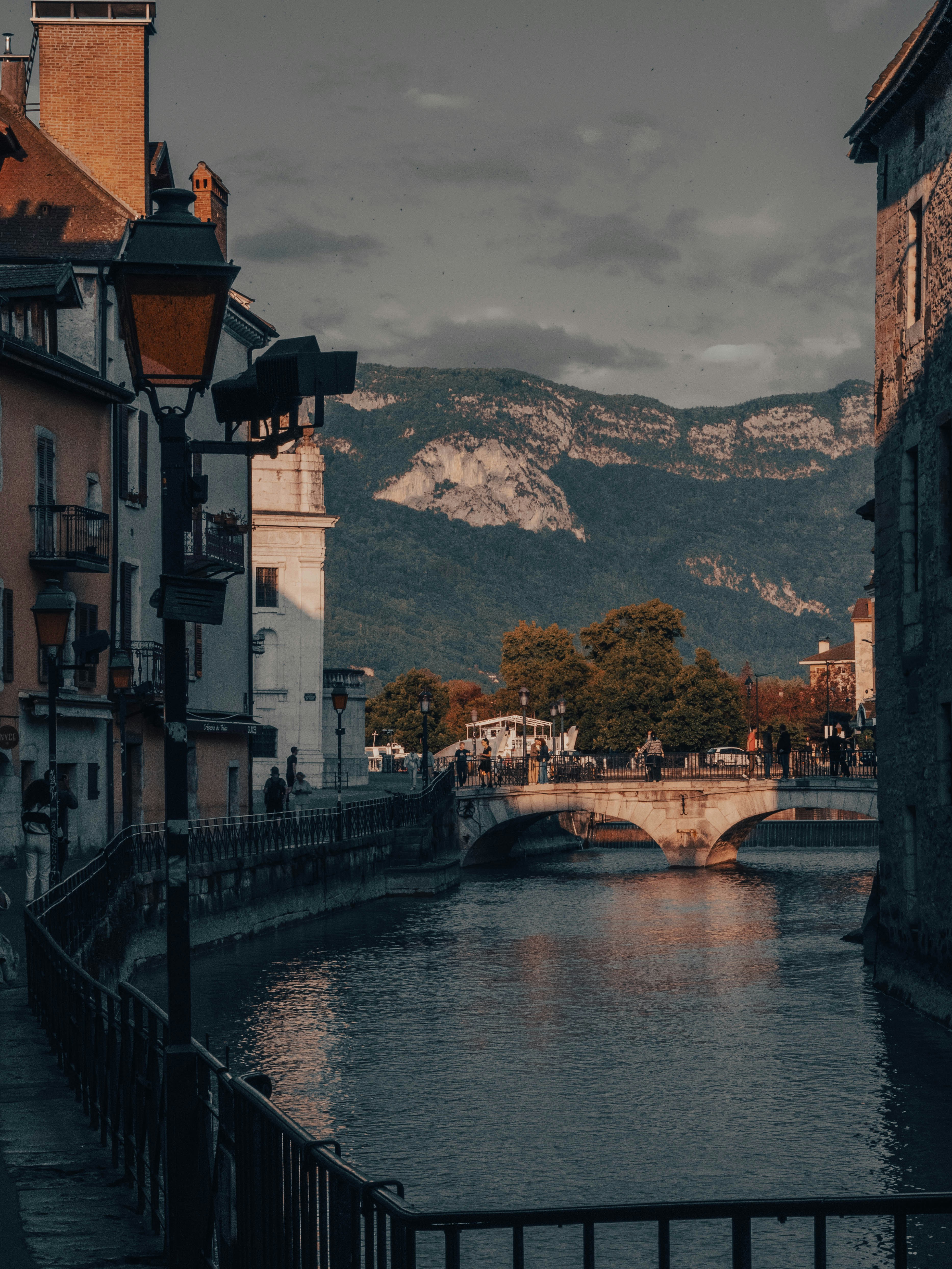 Annecy – Geography & Spatial Structure