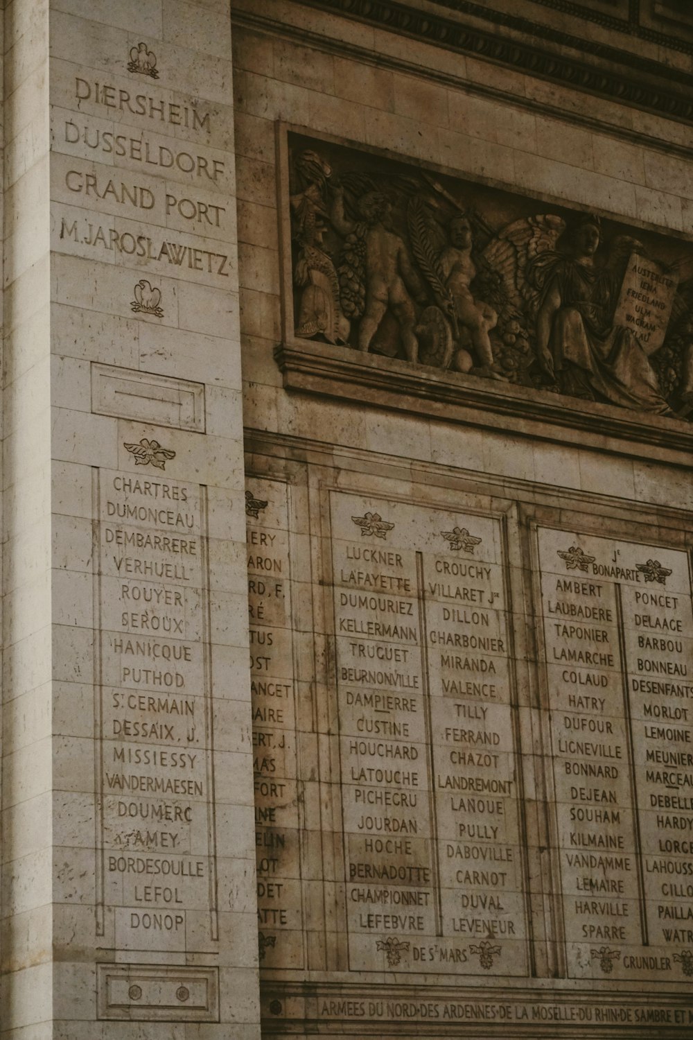 a monument with a bunch of names on it