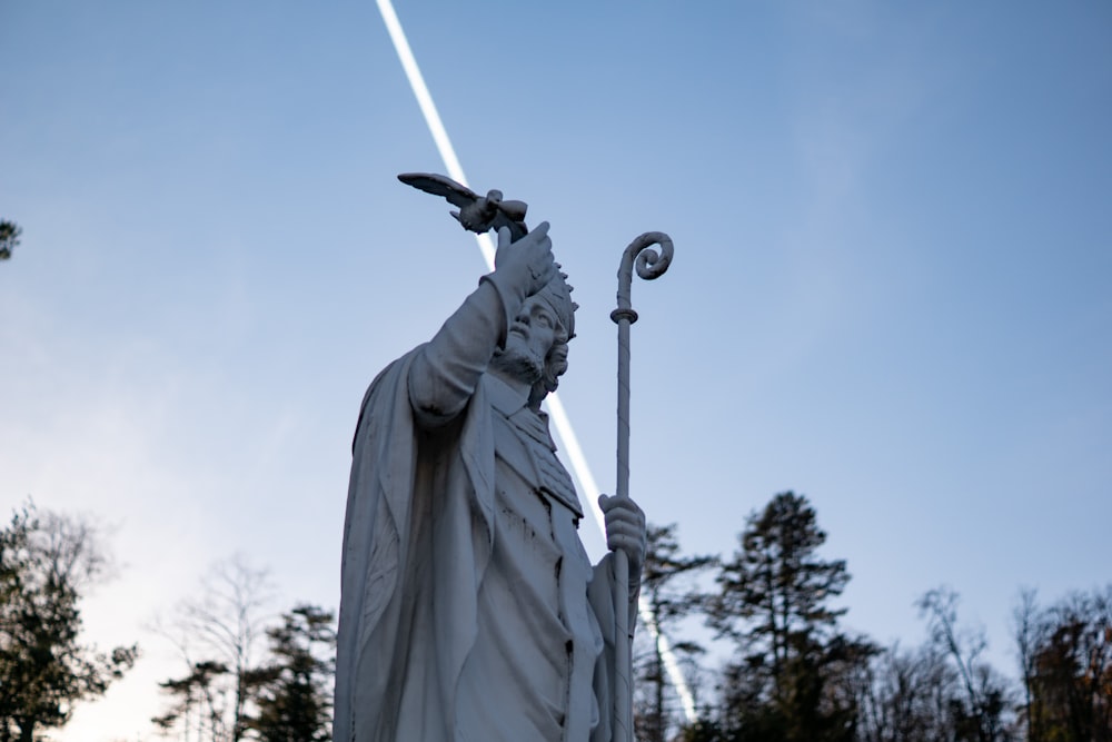 a statue of a man with a sword in his hand