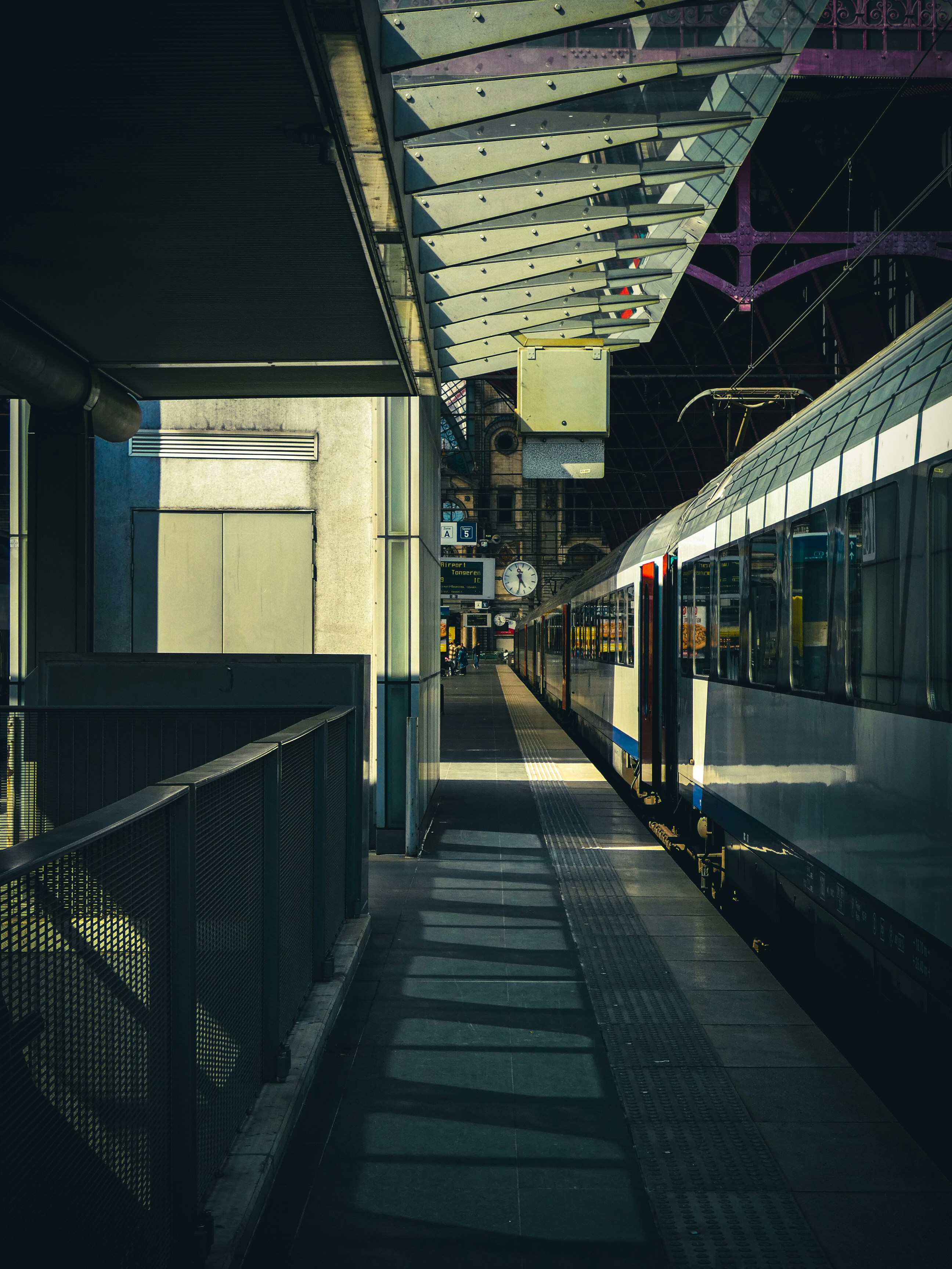 Photo by antwerpreveal