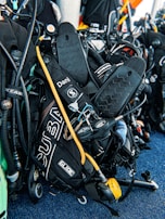 A high-performance buoyancy control device (BCD) with multiple attachment points and sturdy straps.