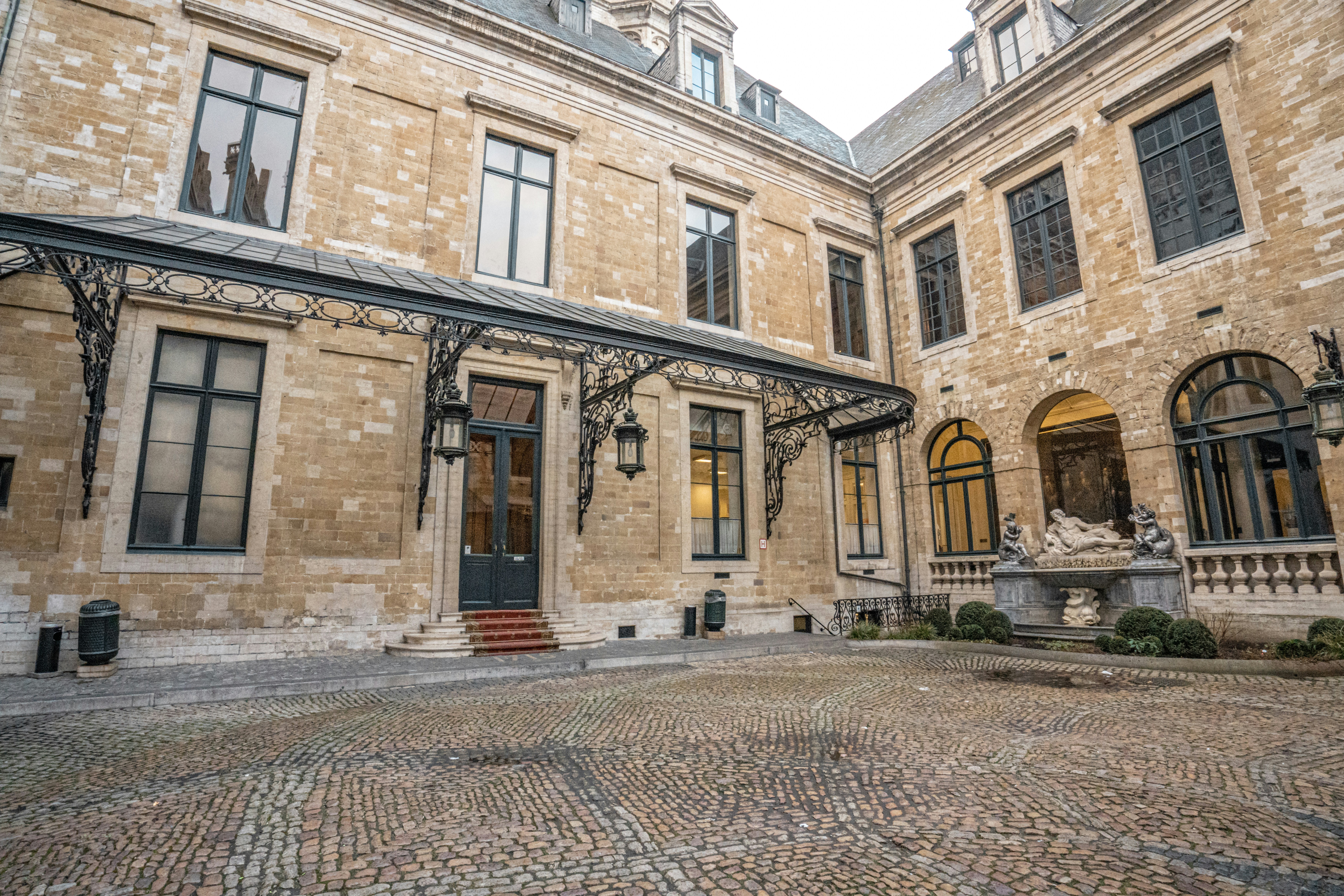 Photo by winstontjia