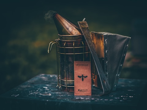 a [UNK] of wine sitting inside of a metal [UNK]