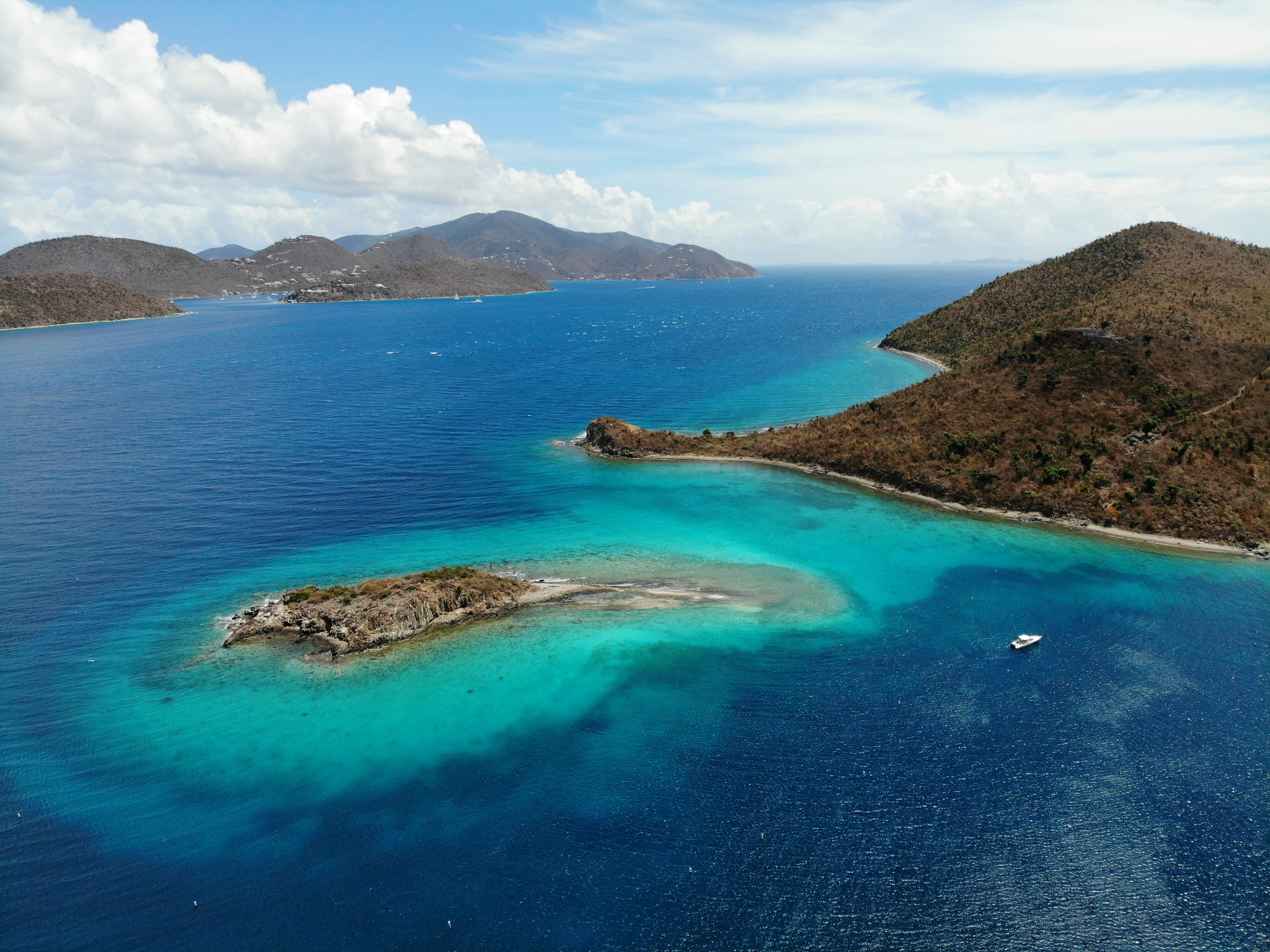 Photo by nickboschee