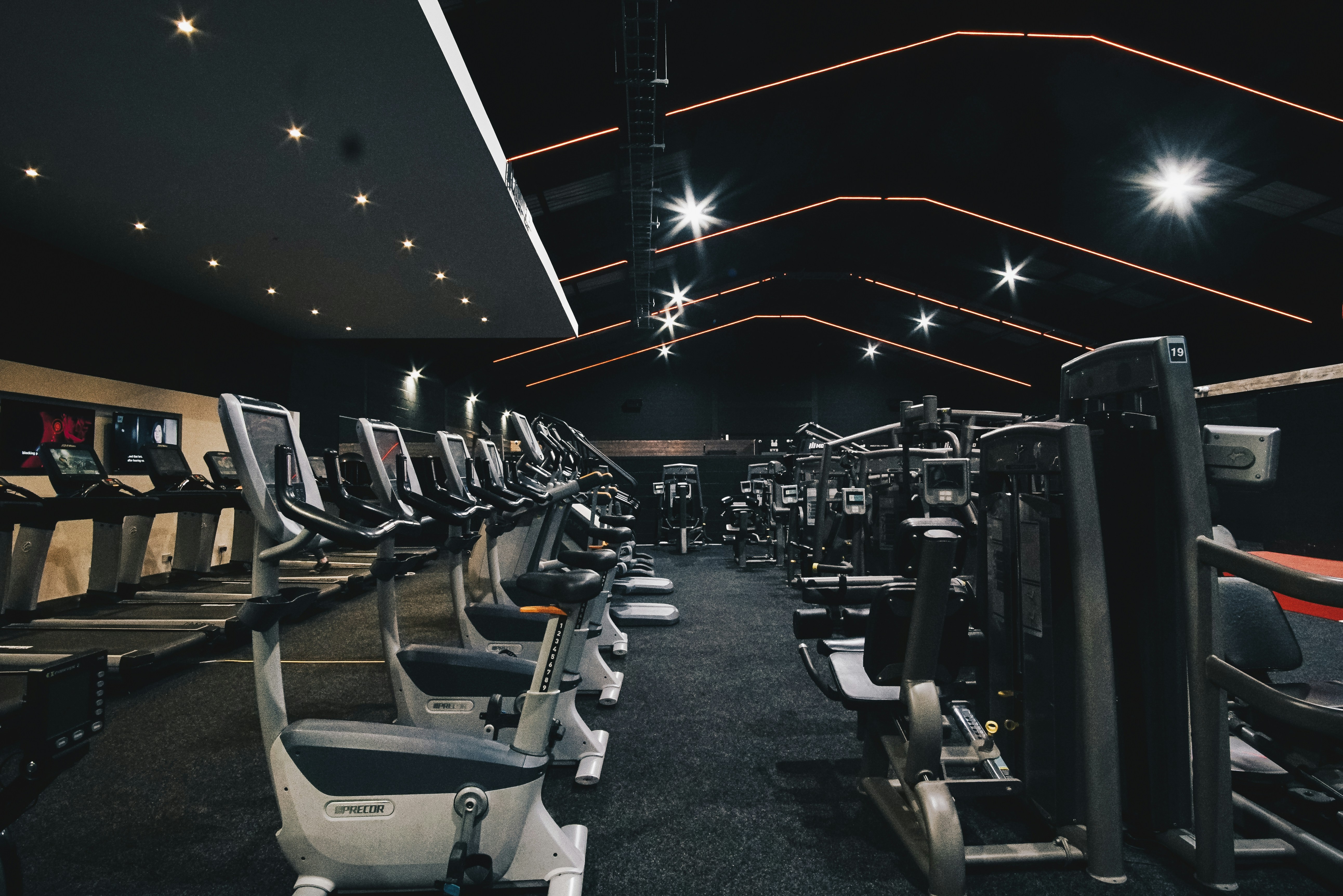 Top Modern Gym Equipment for Physical Conditioning in 2025