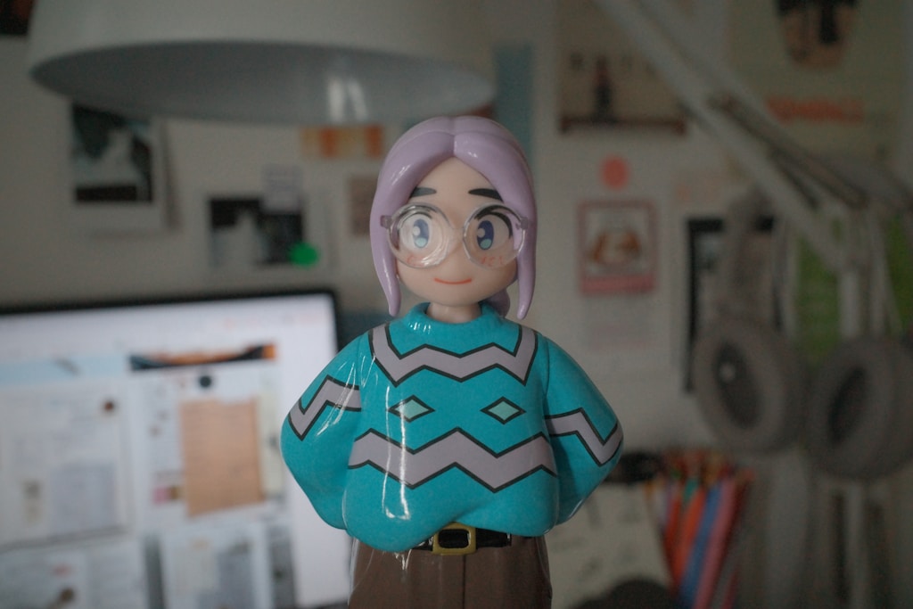 Desk Buddy Figurine