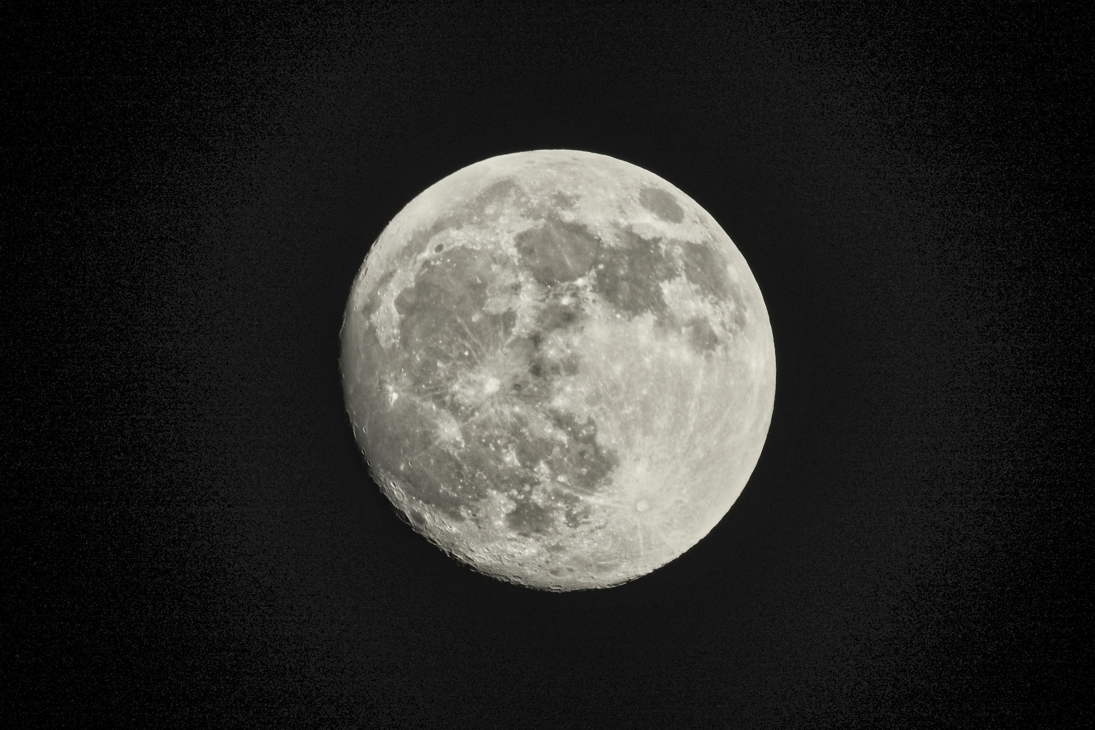 Photo by thomaskinto