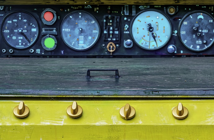 Understanding Governance and Digital Panels for Motorcyclists