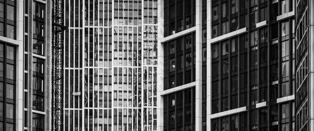 a black and white photo of a tall building