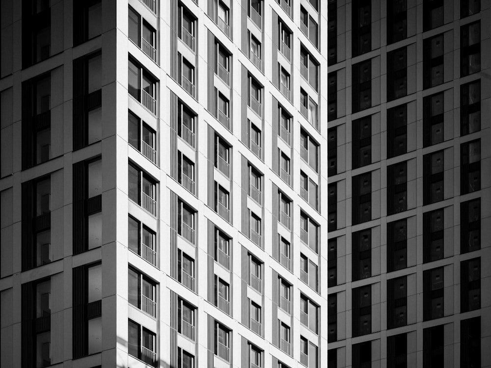 a black and white photo of a tall building