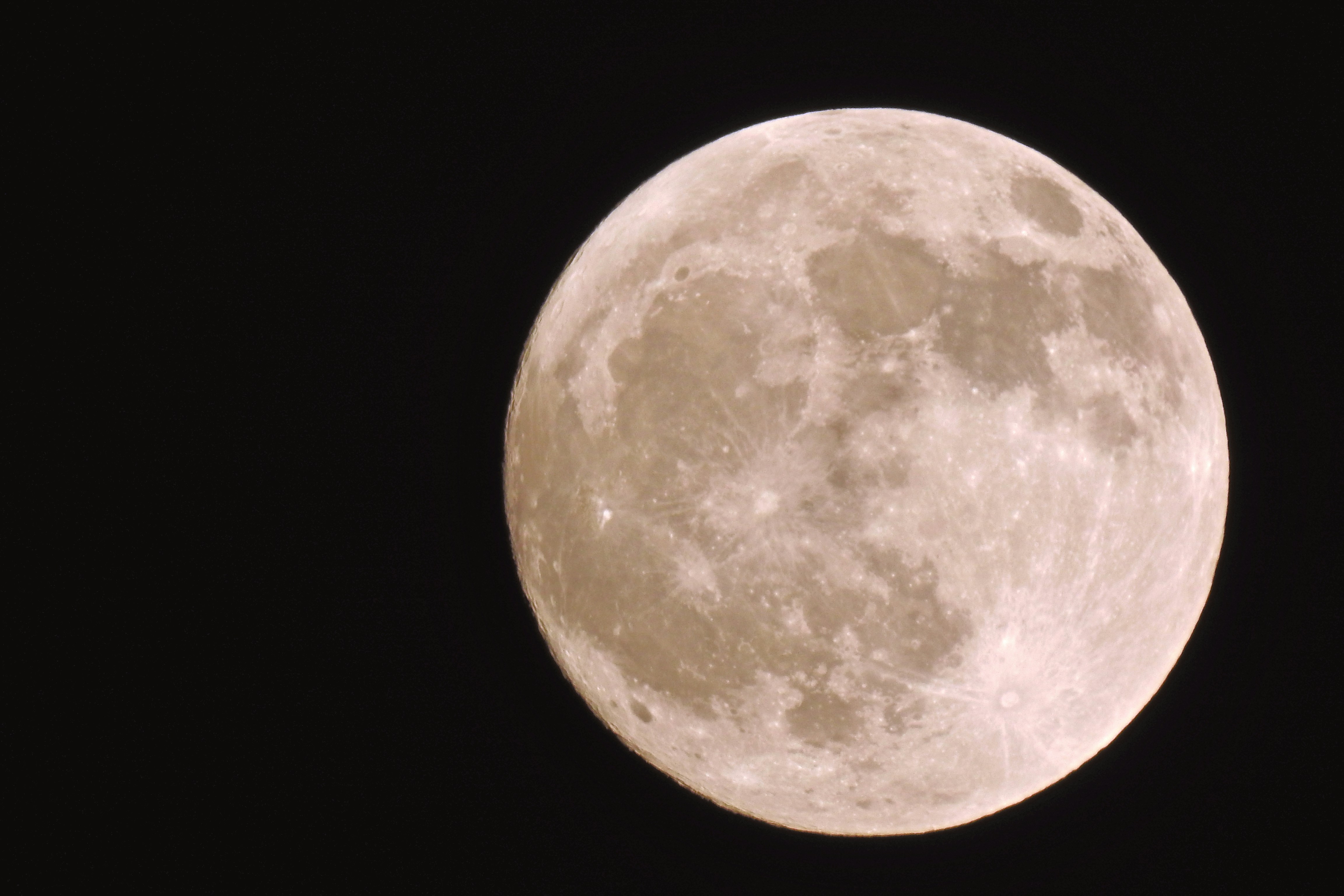 Photo by thomaskinto