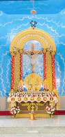 The beautifully decorated altar at Templo Sagrado Corazón de Jesús ready for the ceremony.