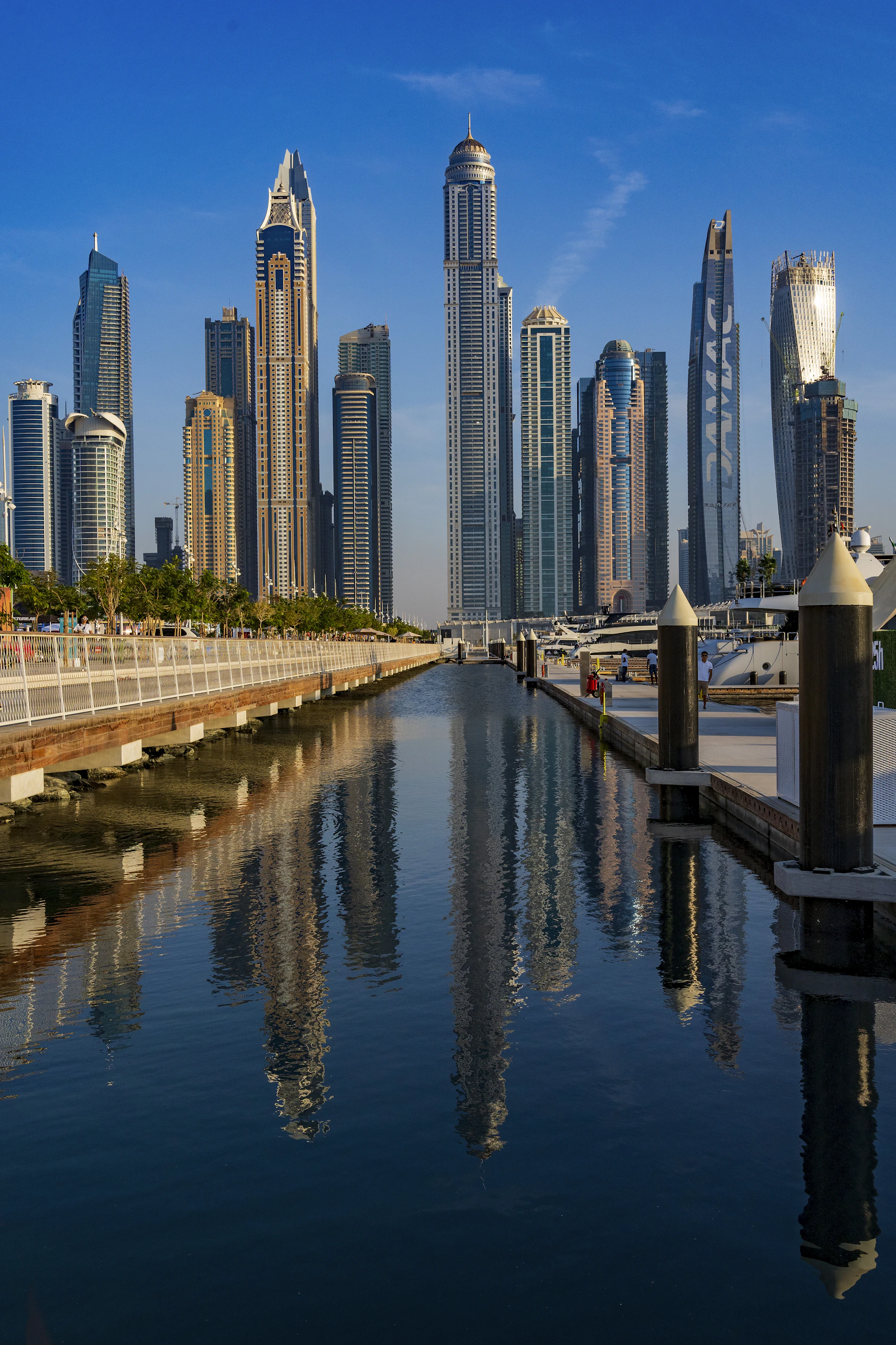 Dubai Marina residential environment