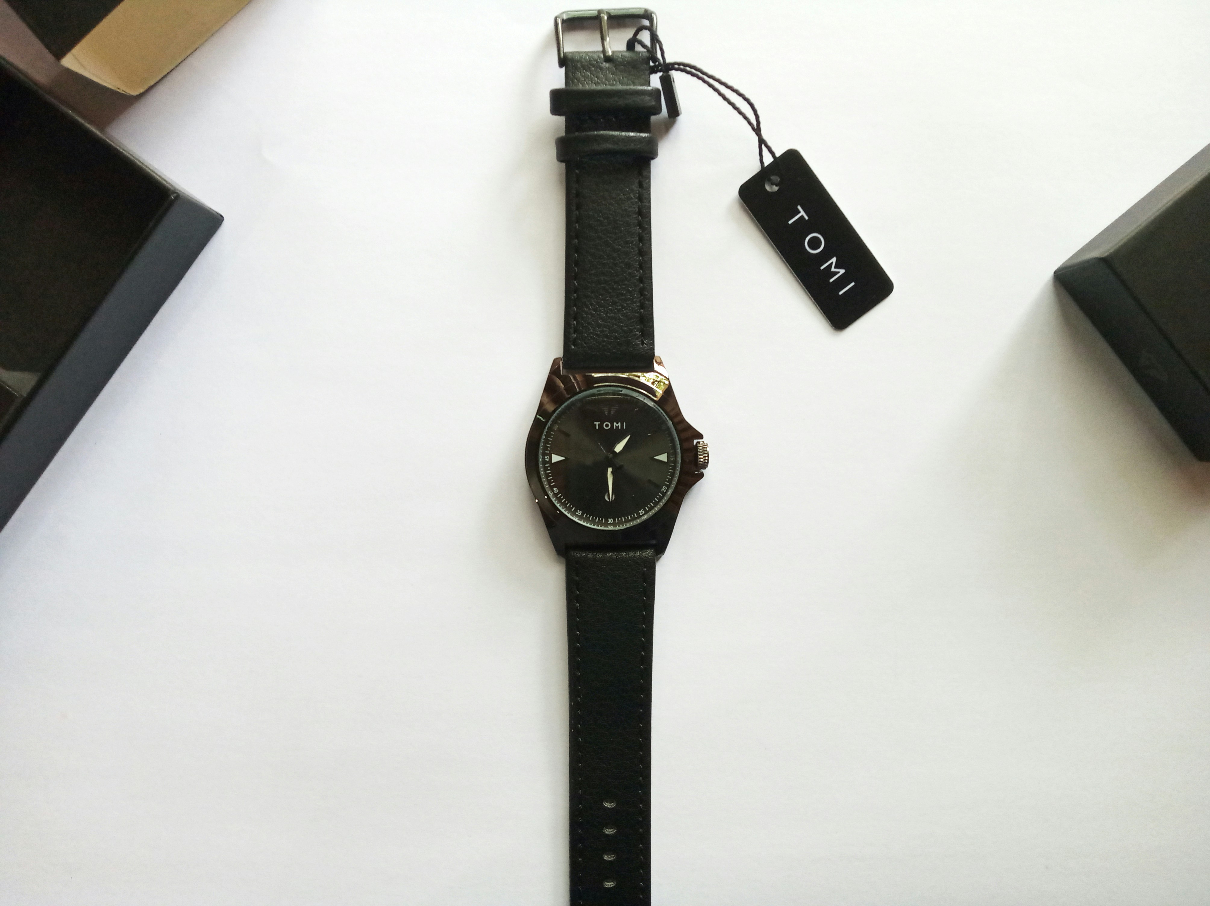 Reloj analógico Tommy Hilfiger: Estilo y funcionalidad para el hombre moderno