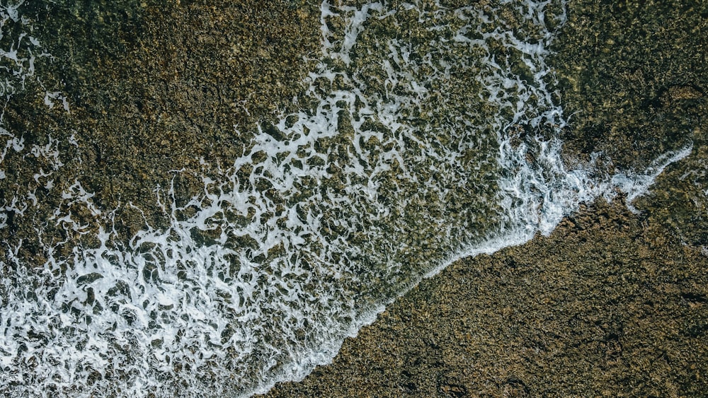 a bird's eye view of the ocean waves