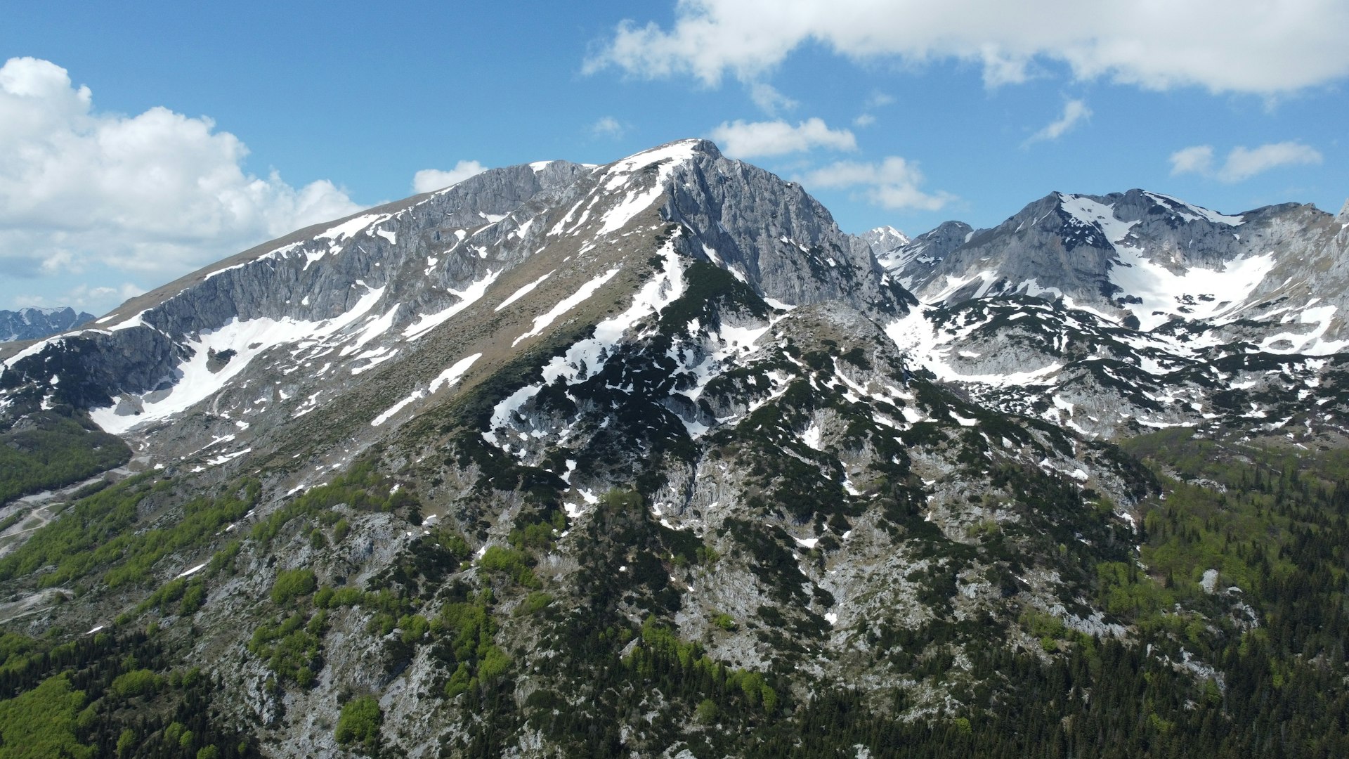 a view of a mountain range from a bird's eye view