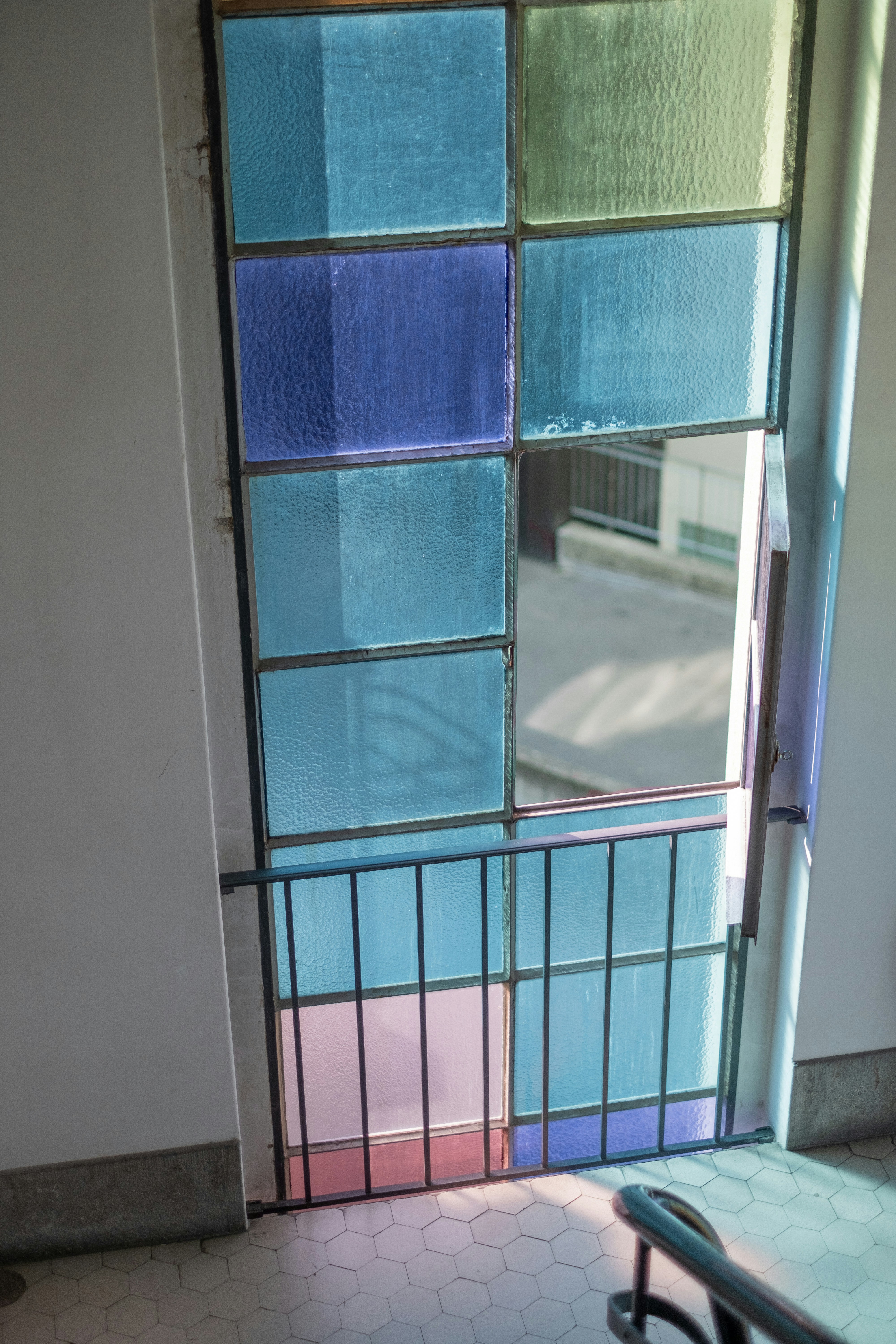Installation of panel blinds on sliding doors