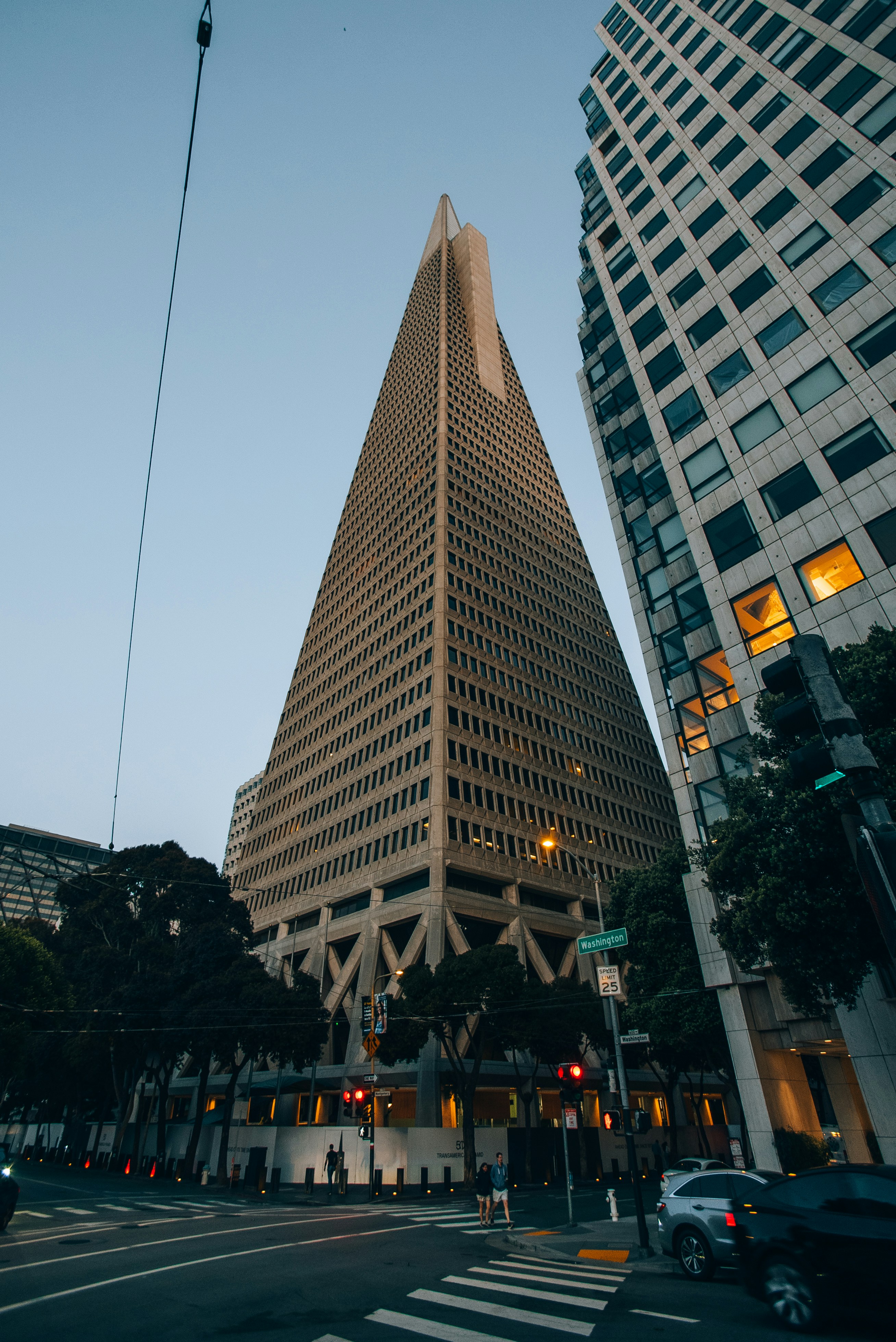 a very tall building sitting in the middle of a city