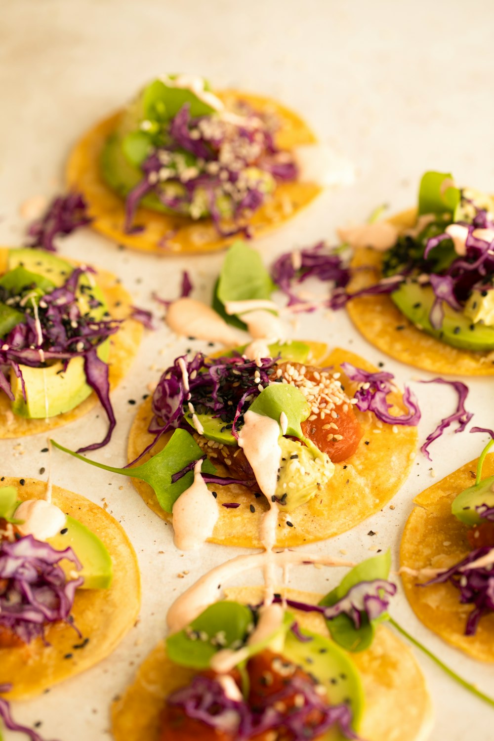 a close up of a plate of food with tortillas