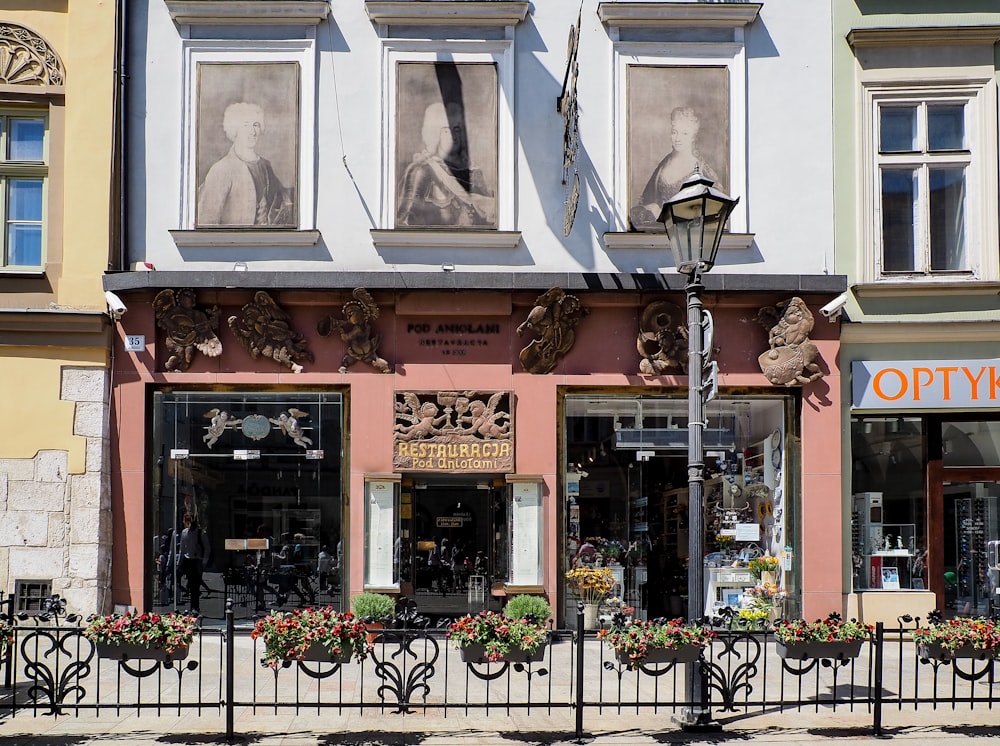 a store front with a lot of windows on it